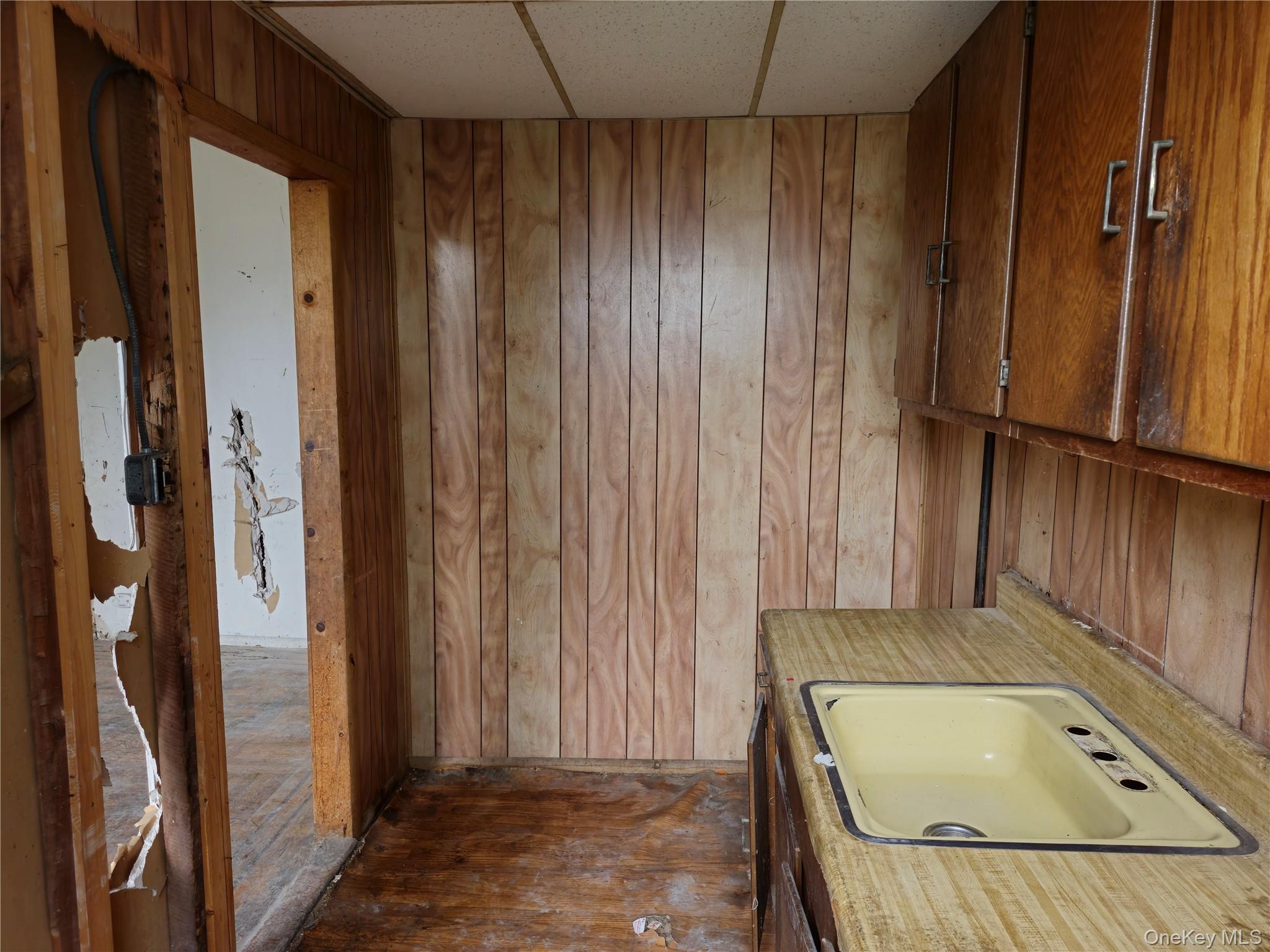 689 Greene Avenue Property Photo 28