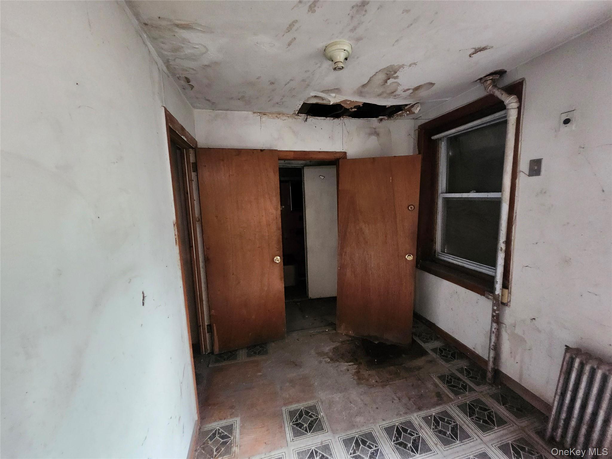 689 Greene Avenue Property Photo 30