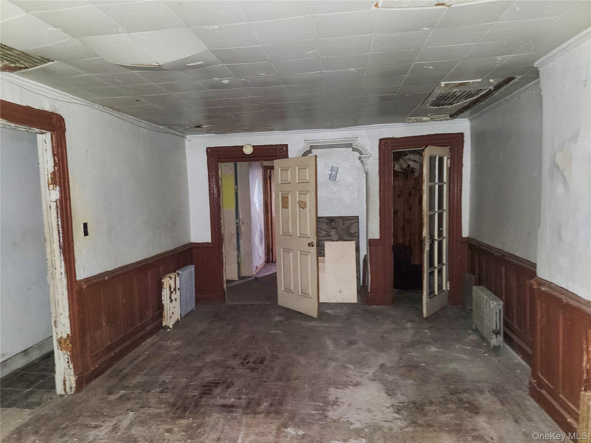 689 Greene Avenue Property Photo 33