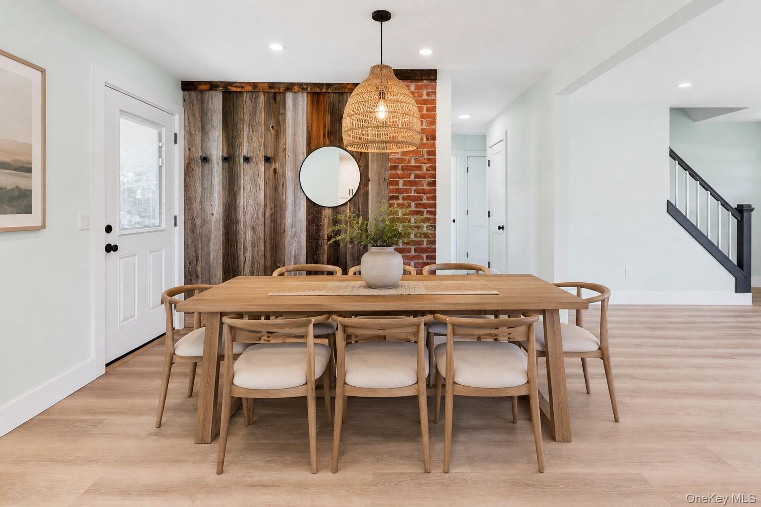 90 Sunrise Avenue Property Photo 8