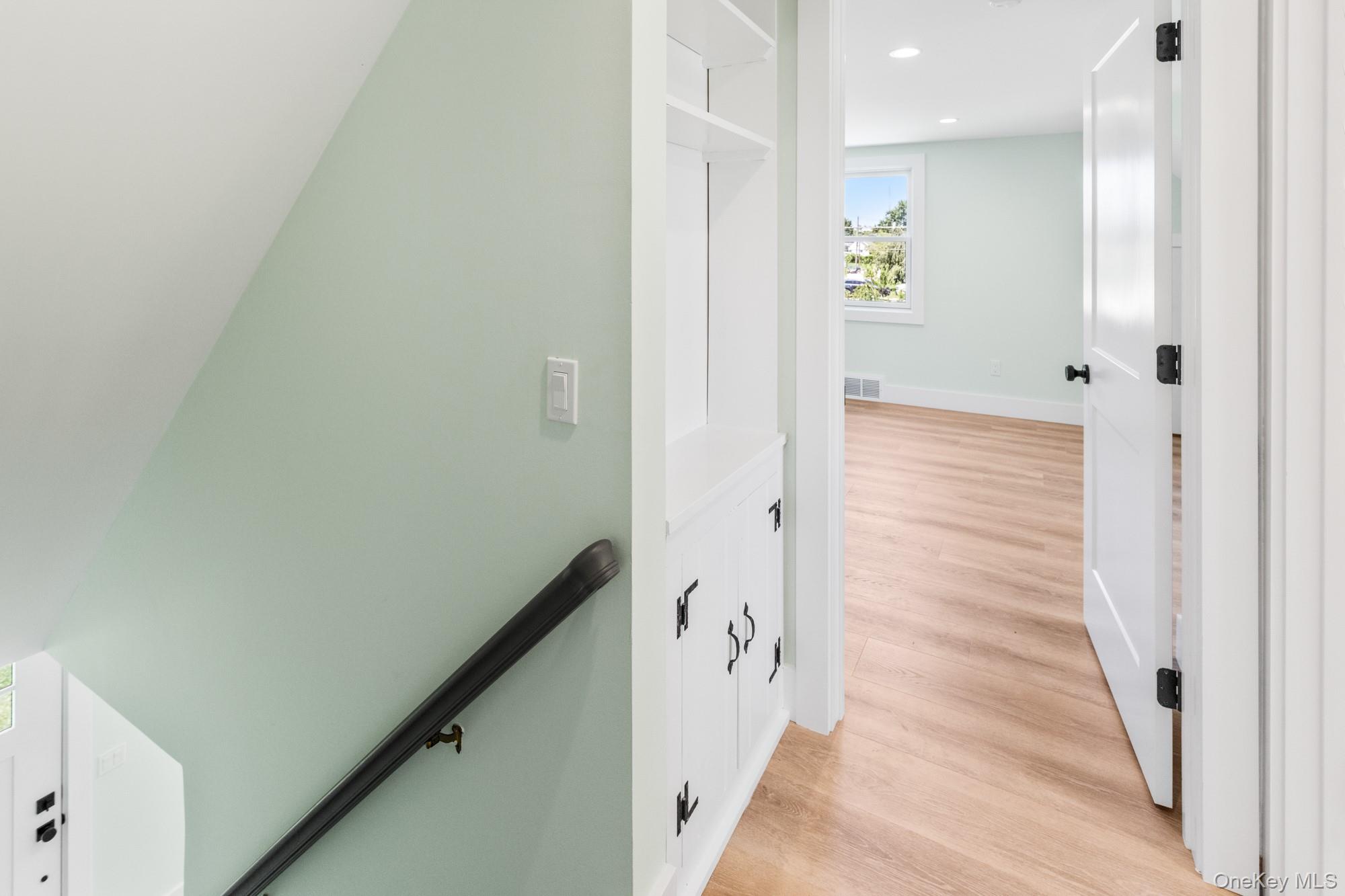 90 Sunrise Avenue Property Photo 27