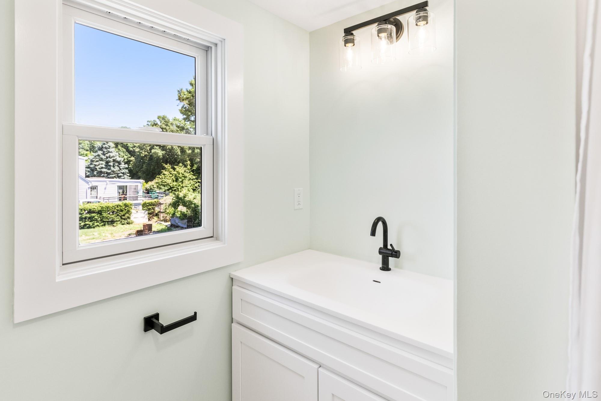 90 Sunrise Avenue Property Photo 29