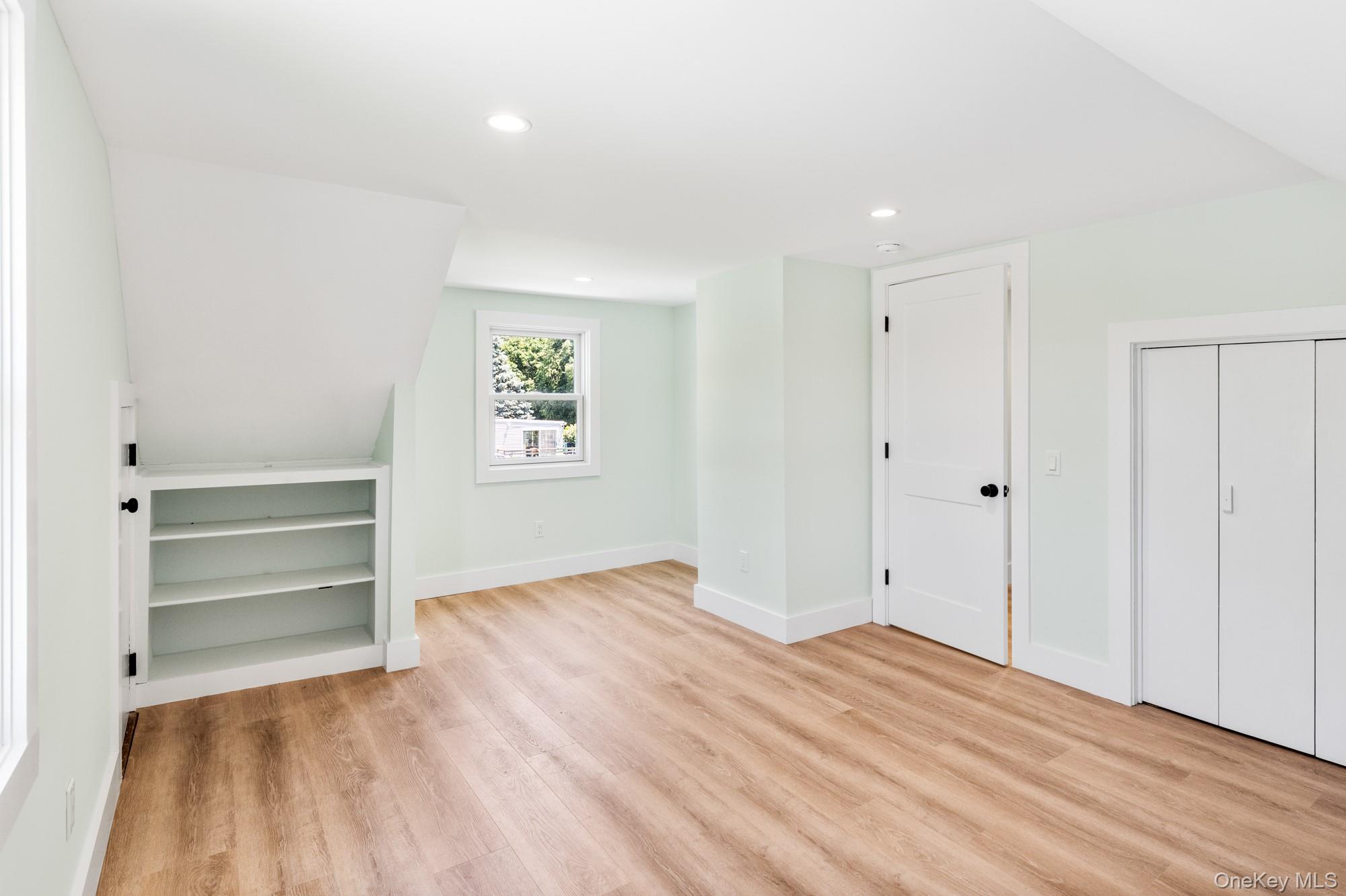 90 Sunrise Avenue Property Photo 30