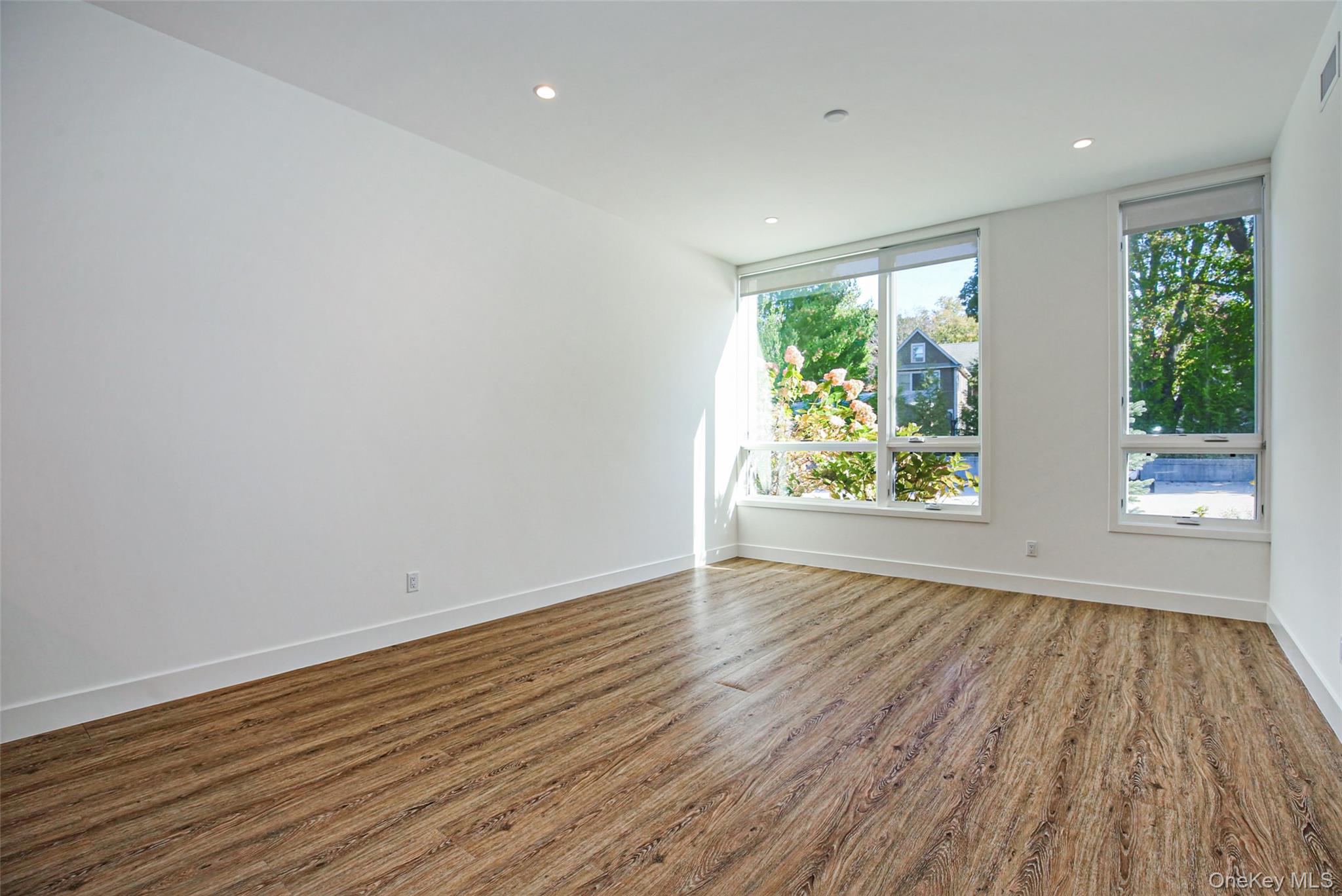 39 Washington Avenue 202 Property Photo 4