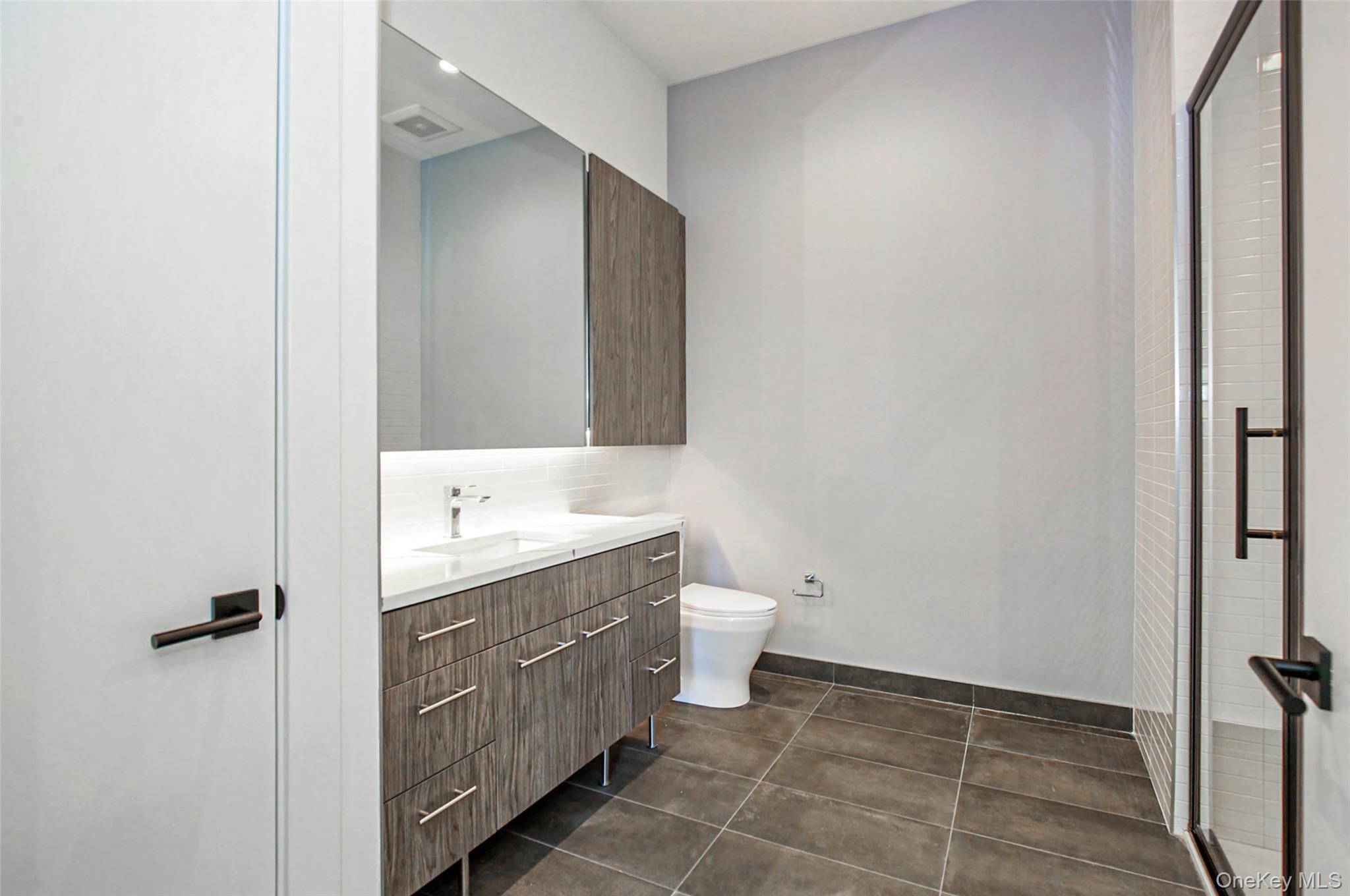39 Washington Avenue 202 Property Photo 10