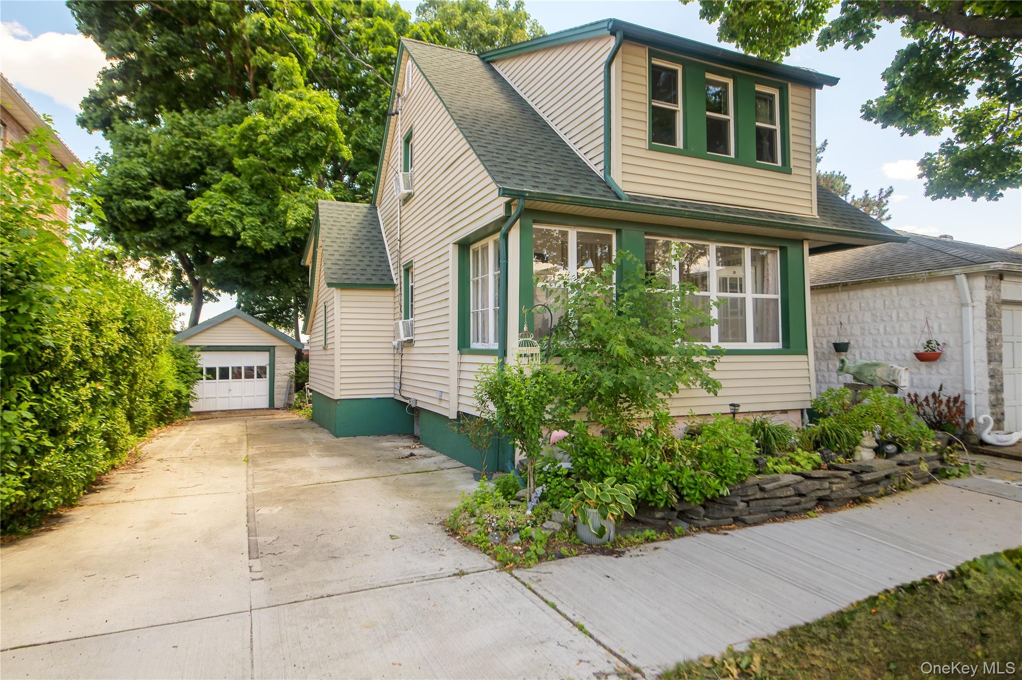 5-19 126th Street Property Photo 1