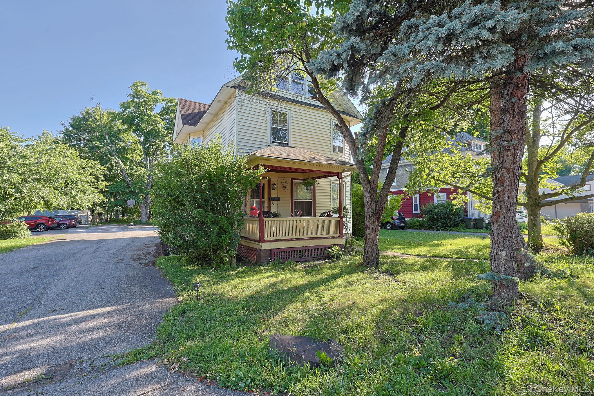 53 E Main Street Property Photo 1
