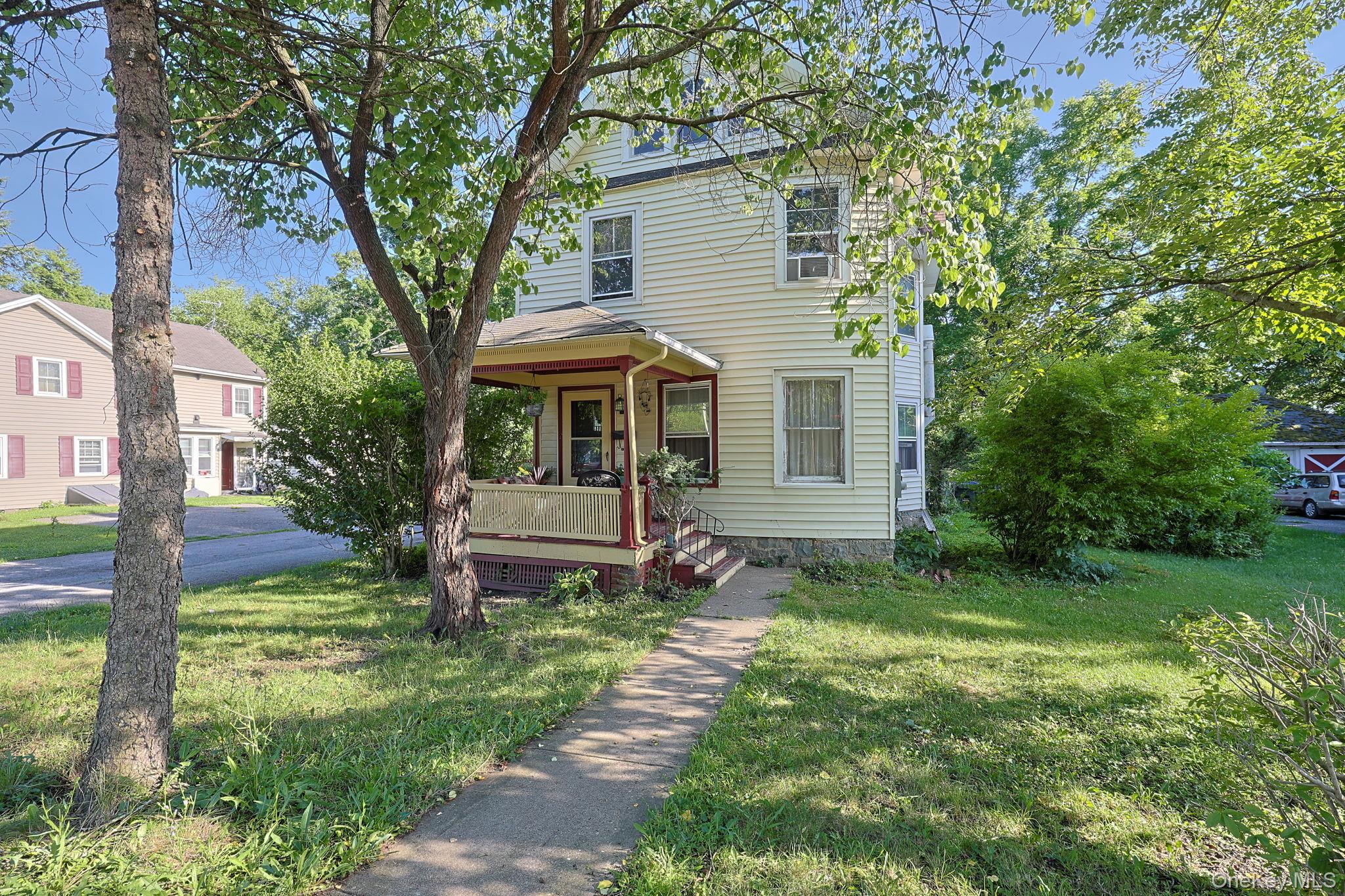 53 E Main Street Property Photo 2