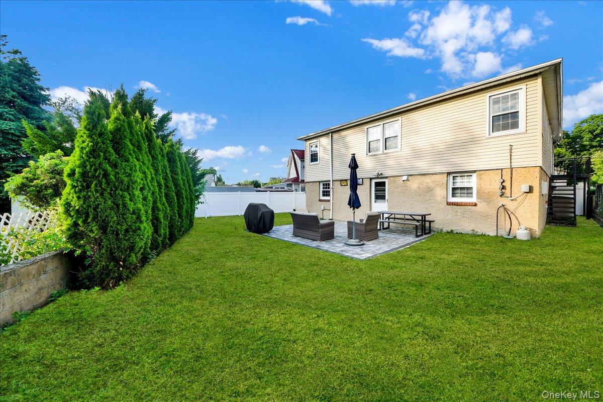19 Storey Lane Property Photo 3