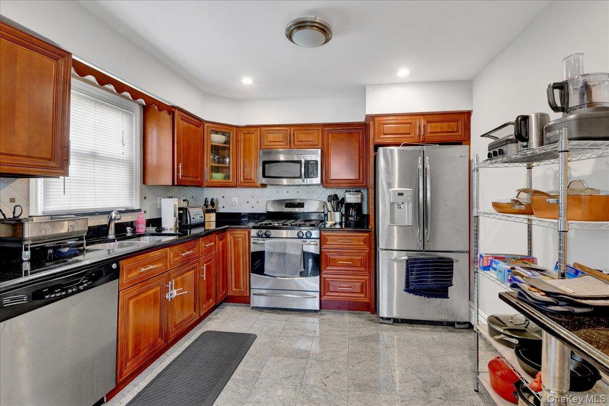 19 Storey Lane Property Photo 4