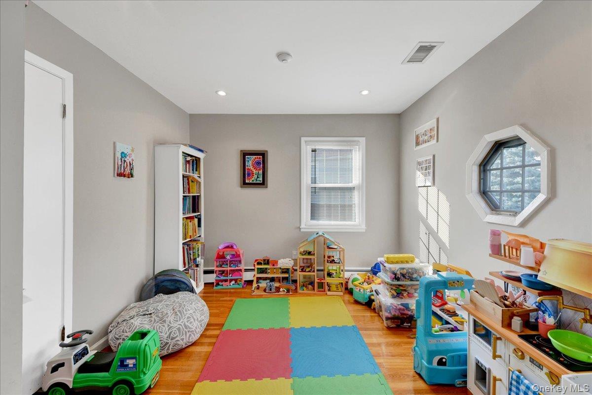 19 Storey Lane Property Photo 17