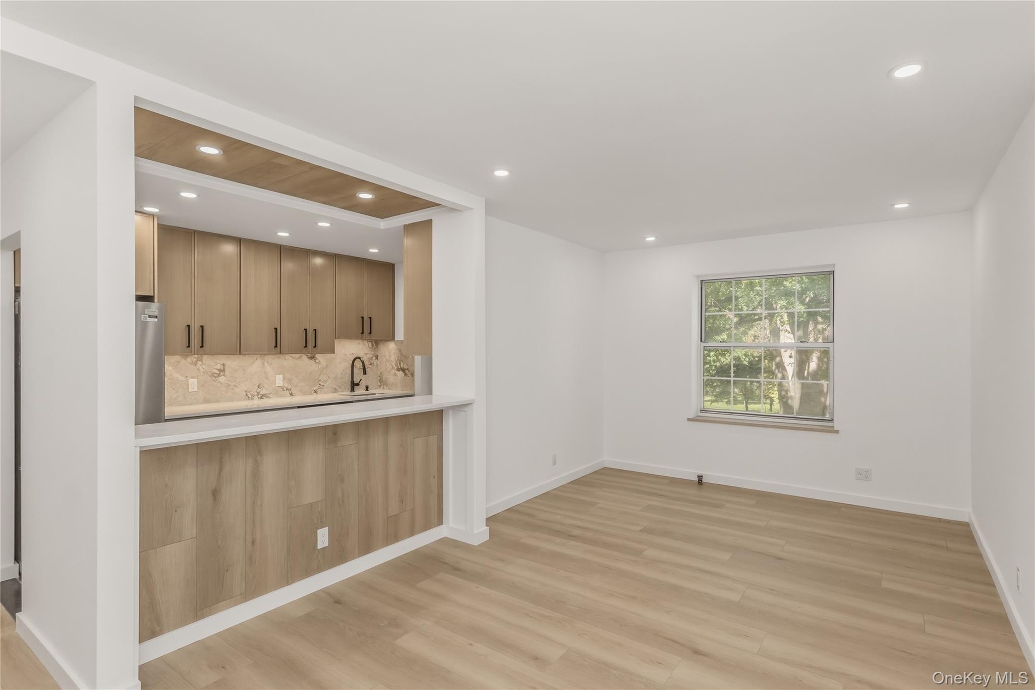 5140 30 Avenue 4-d Property Photo 5