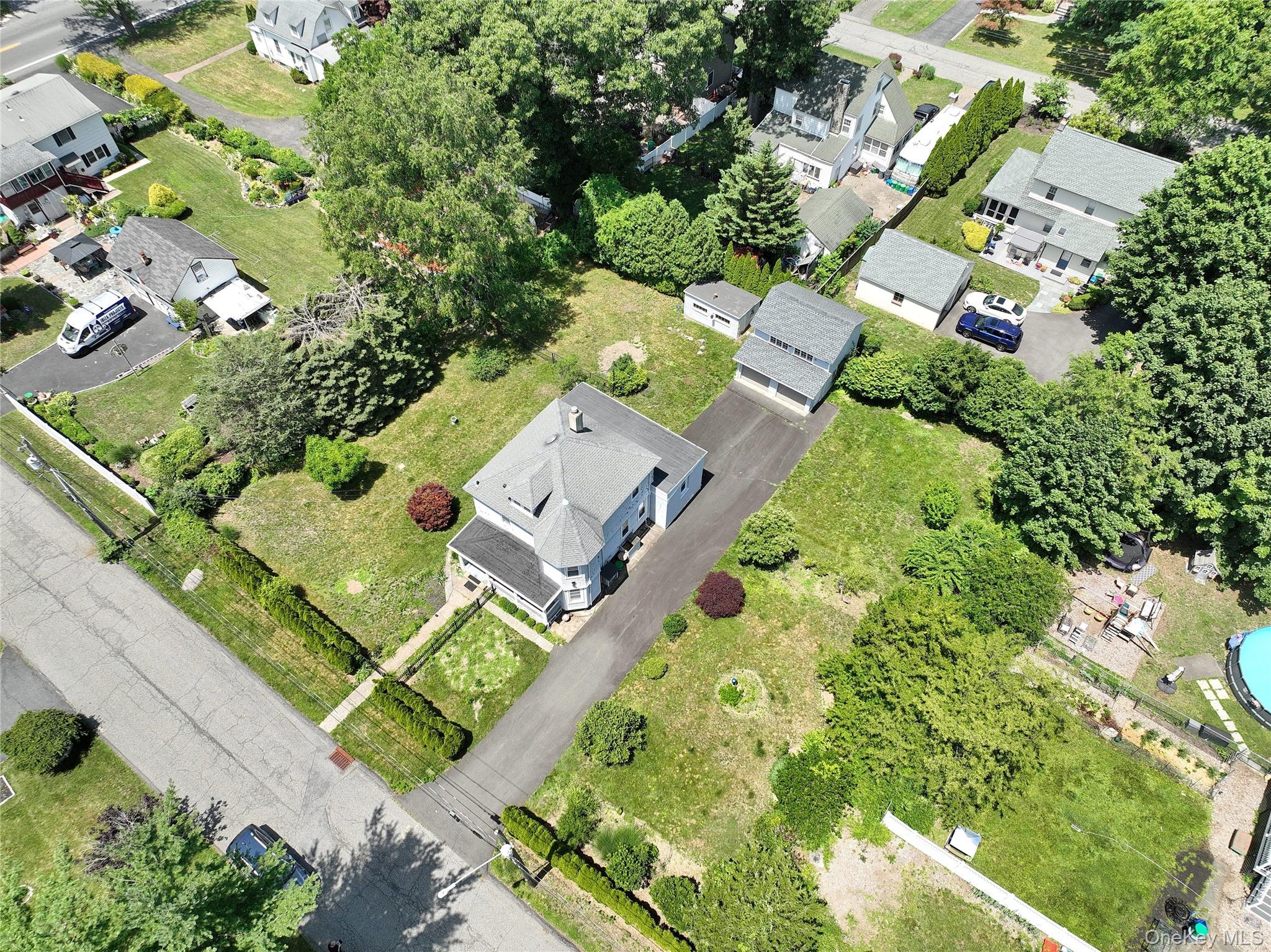 12 Pacific Avenue Property Photo 1