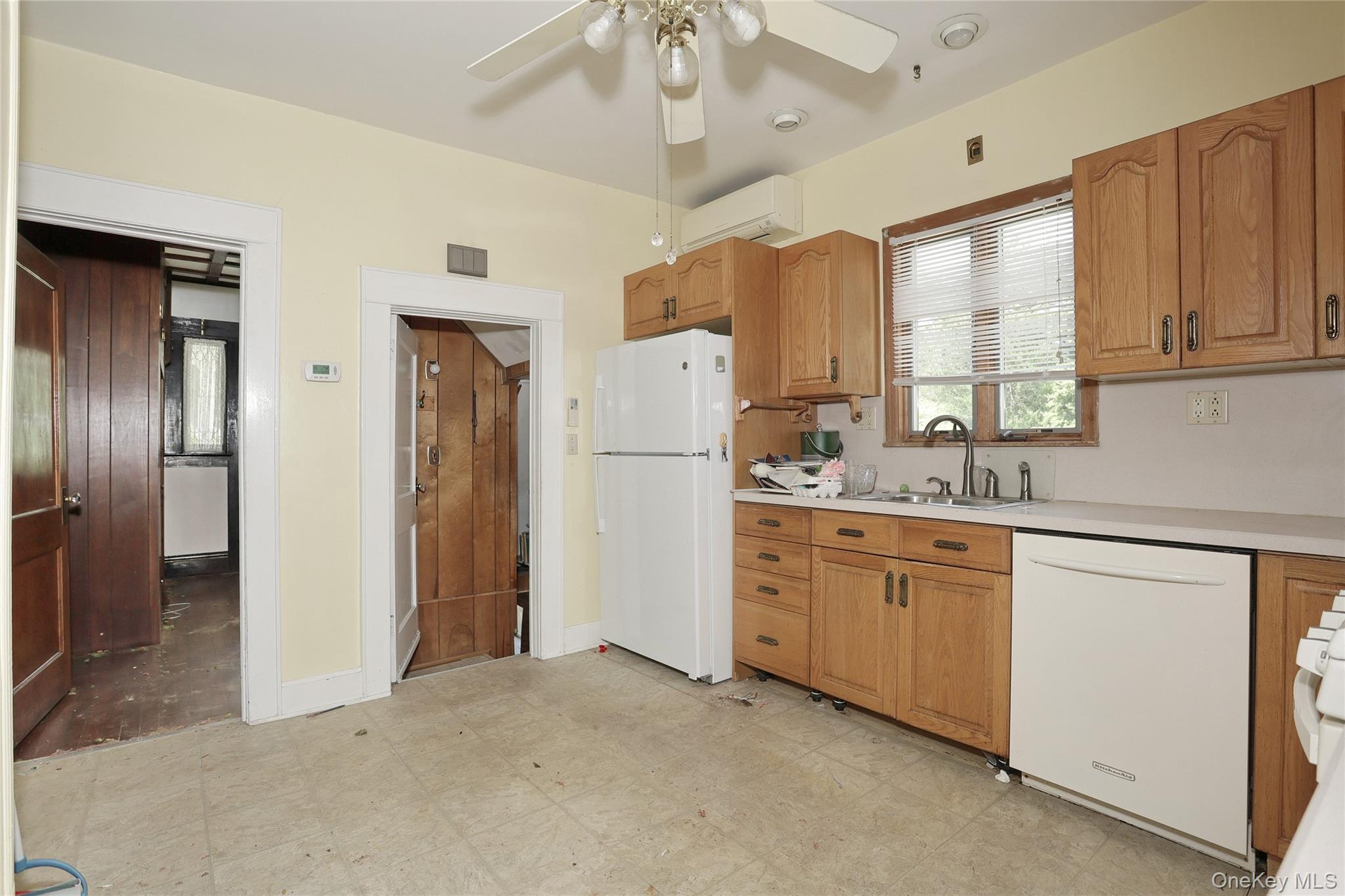 12 Pacific Avenue Property Photo 10