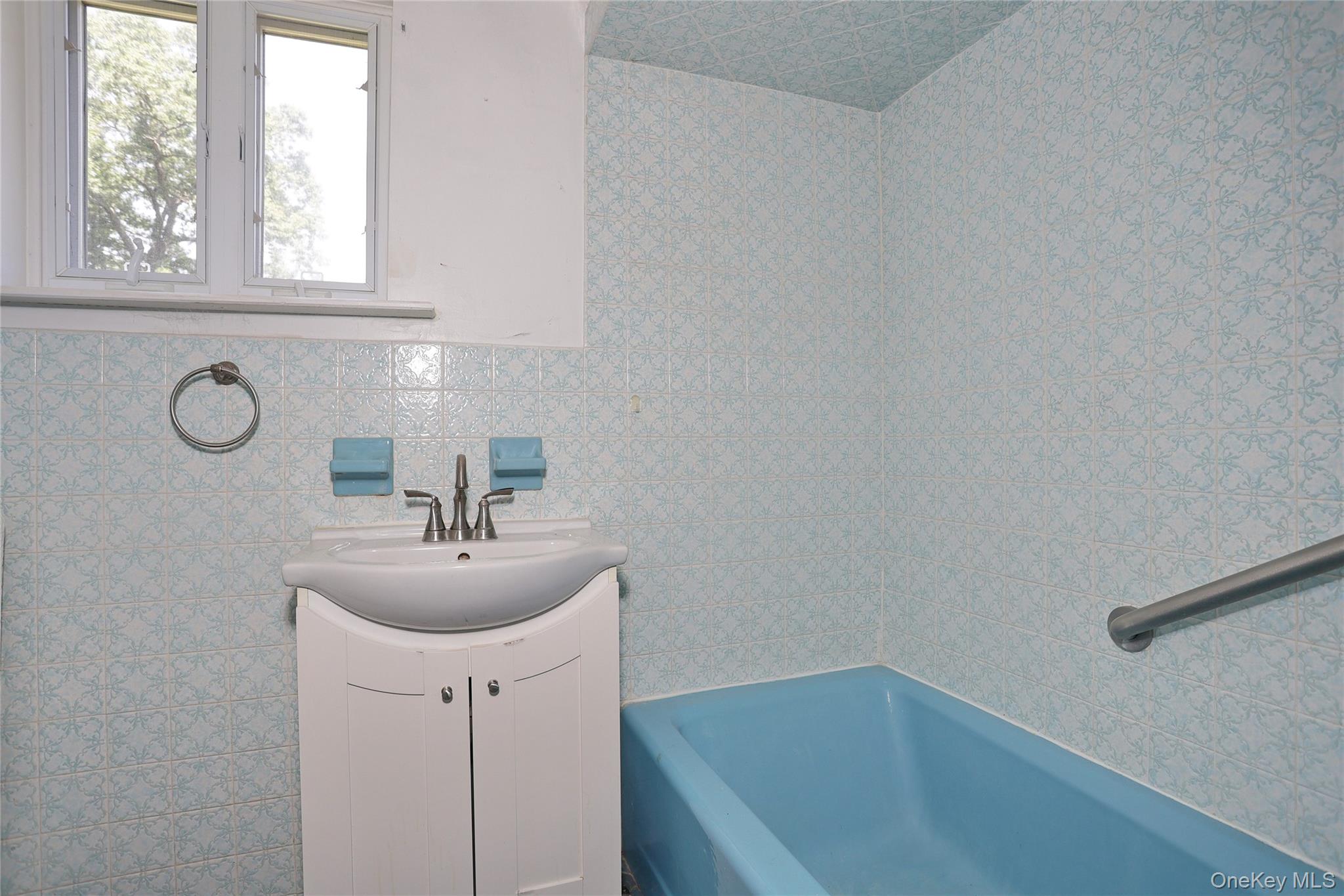 12 Pacific Avenue Property Photo 17