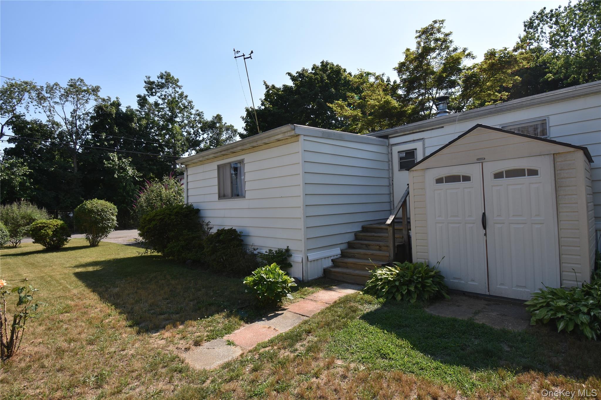 116 Lincoln Avenue Property Photo 4