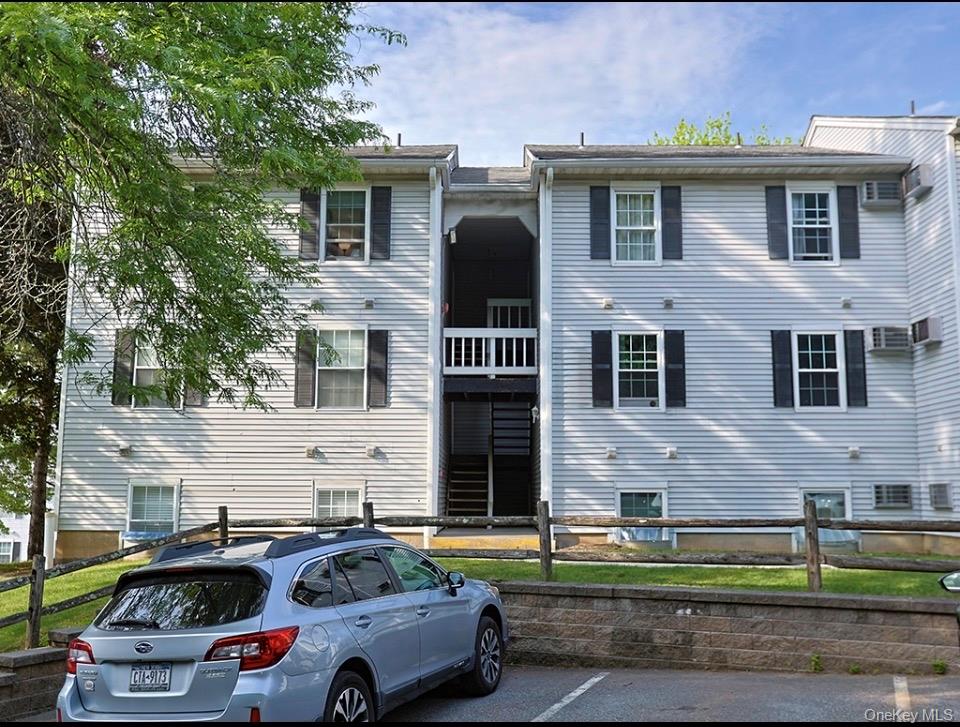 10 Lexington Hill Property Photo 1