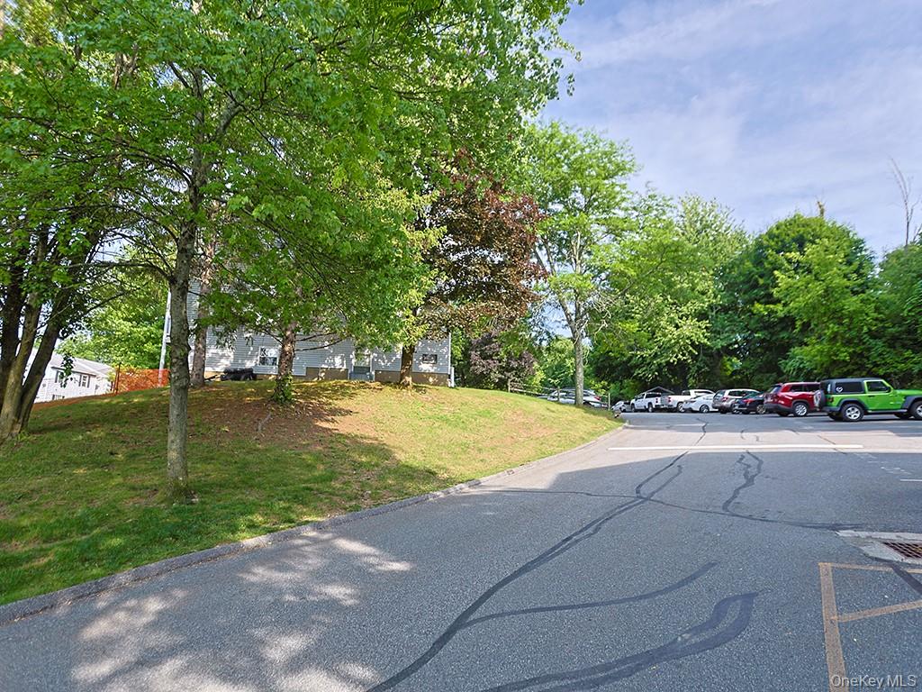 10 Lexington Hill Property Photo 29