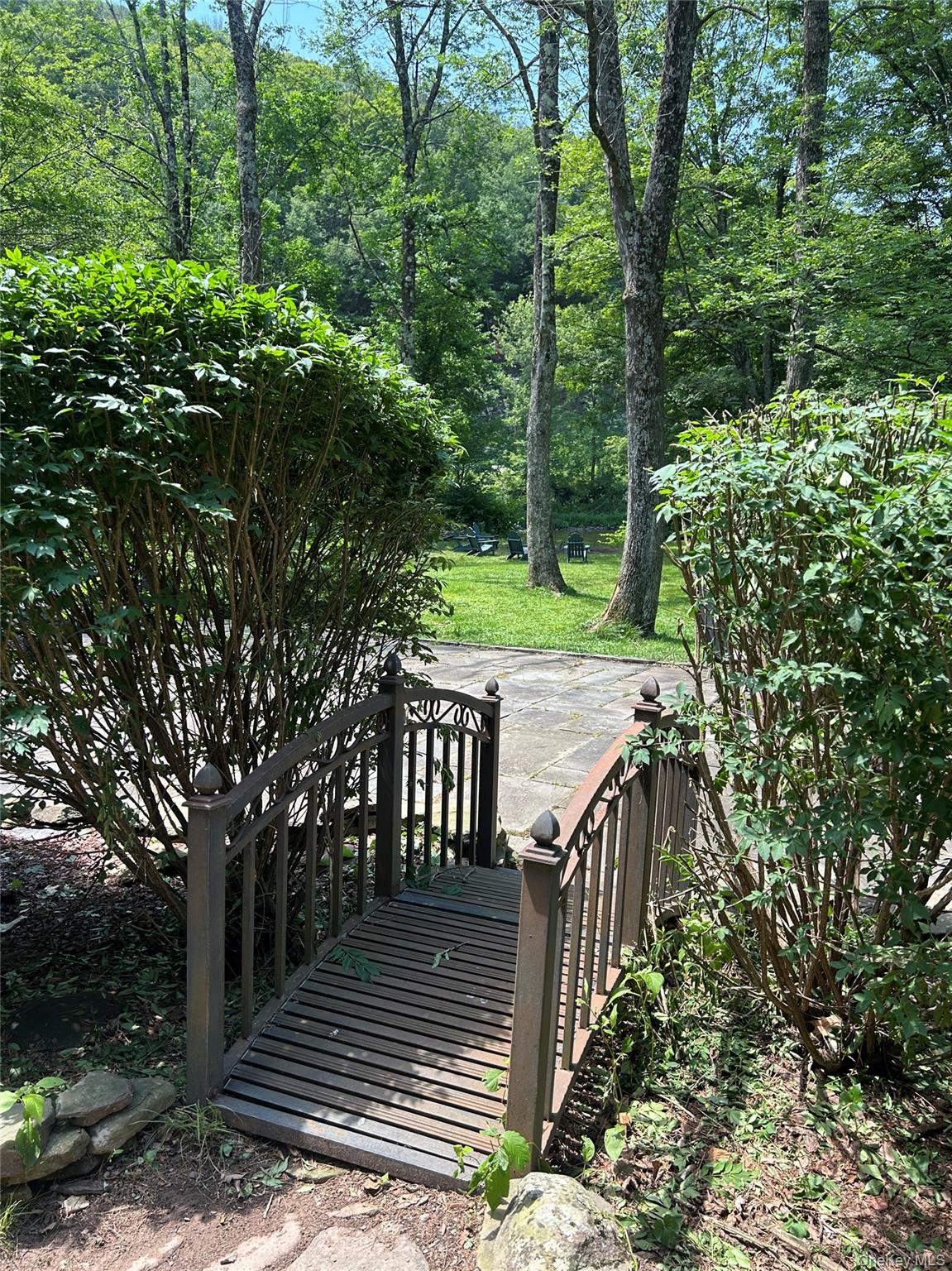 284 Mountain Pass Property Photo 5