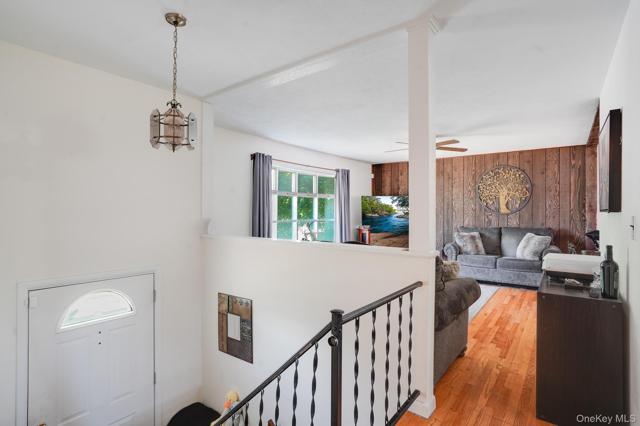 12 Golden Way Property Photo 8
