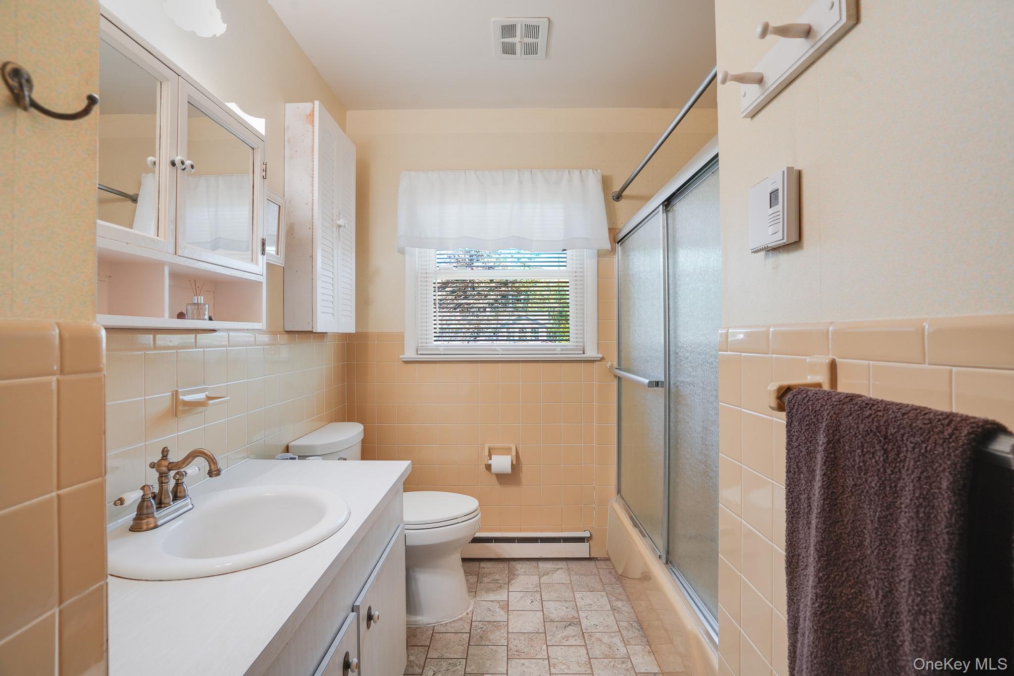 12 Golden Way Property Photo 10