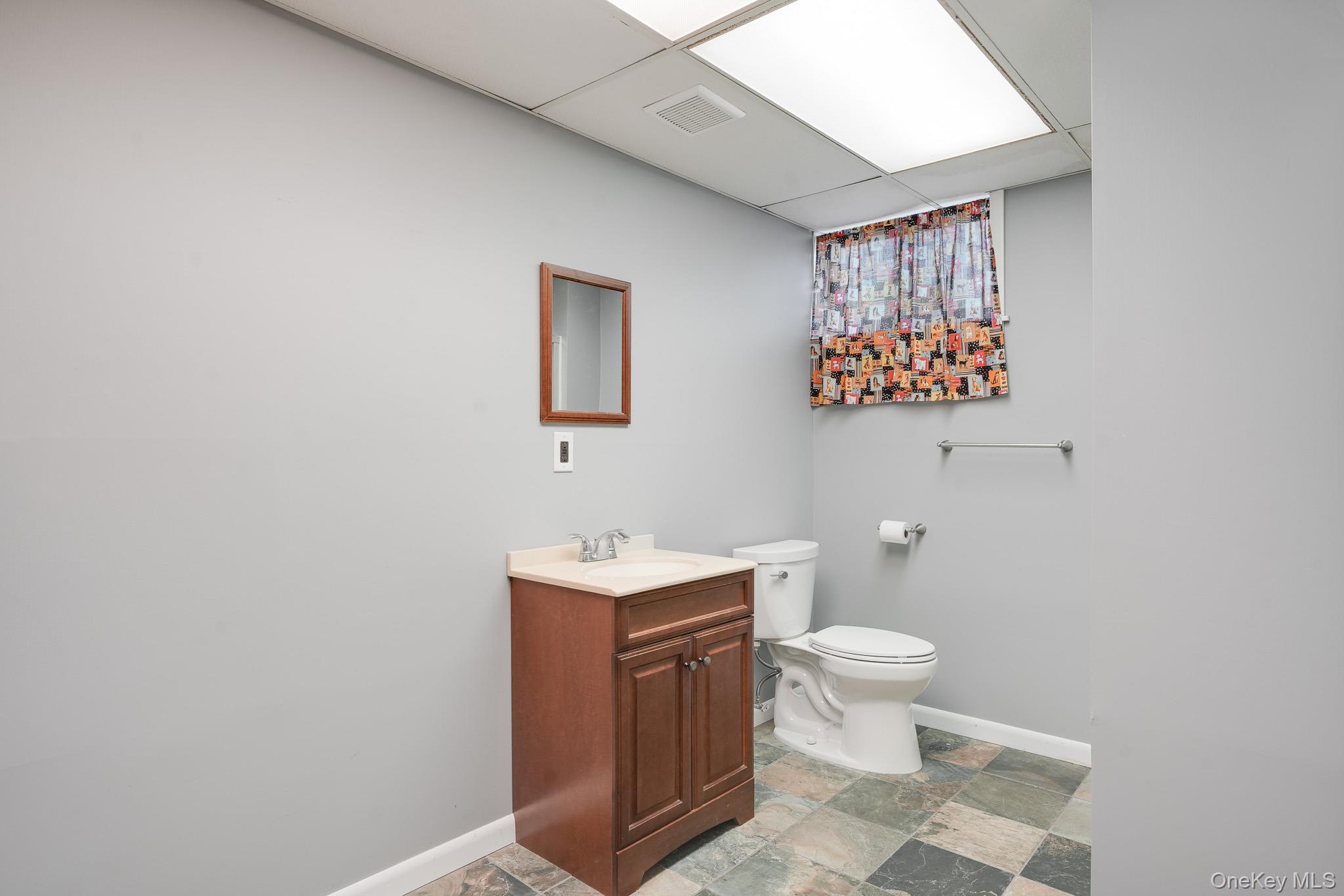 12 Golden Way Property Photo 16