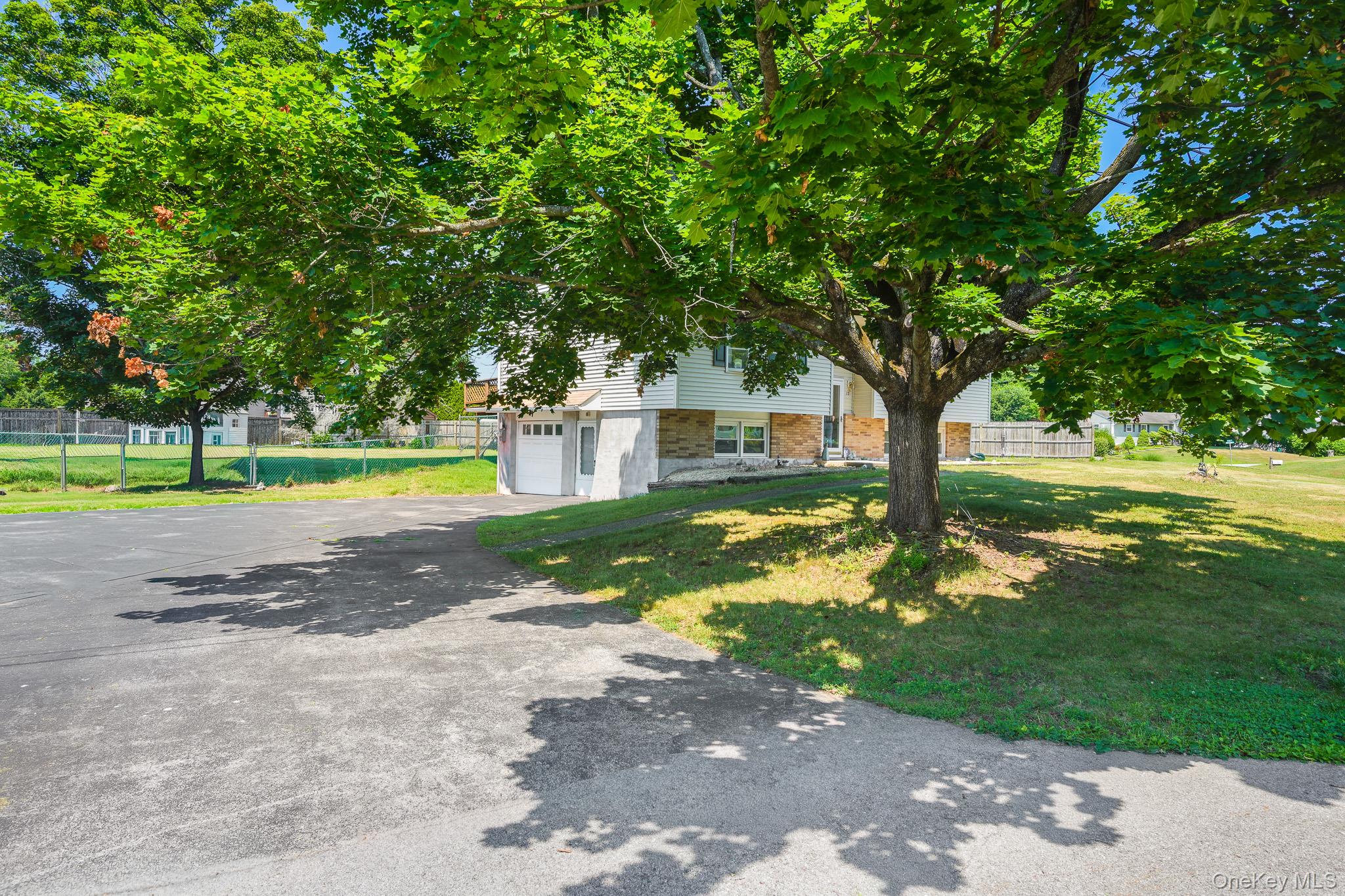 12 Golden Way Property Photo 17