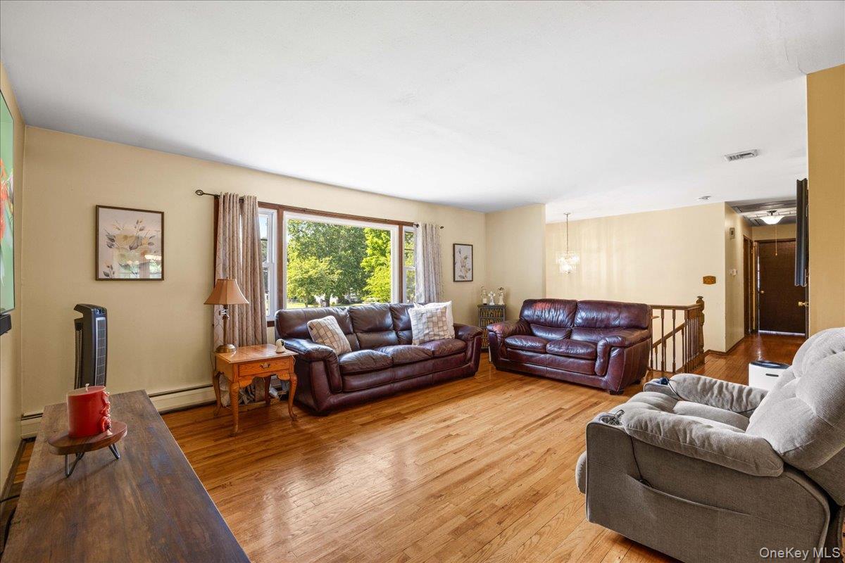 19 Bradner Drive Property Photo 4