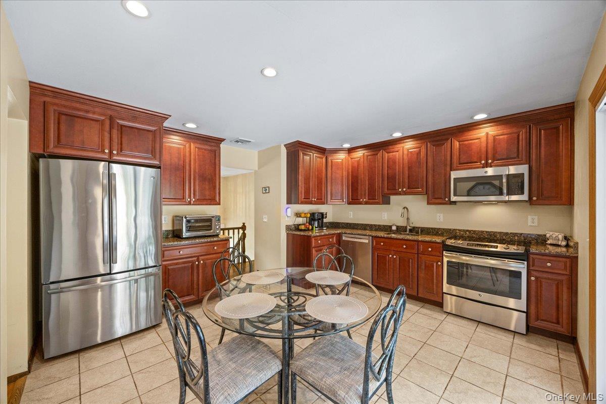 19 Bradner Drive Property Photo 7