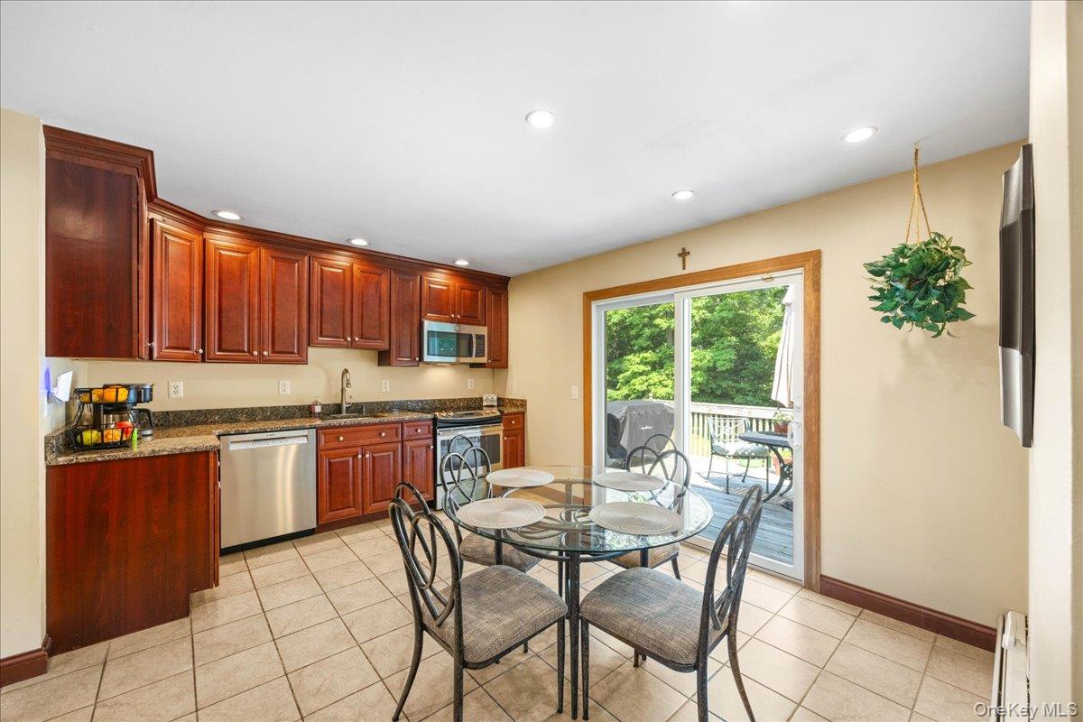 19 Bradner Drive Property Photo 8