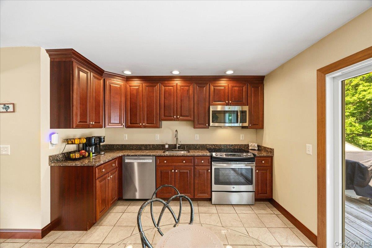 19 Bradner Drive Property Photo 9