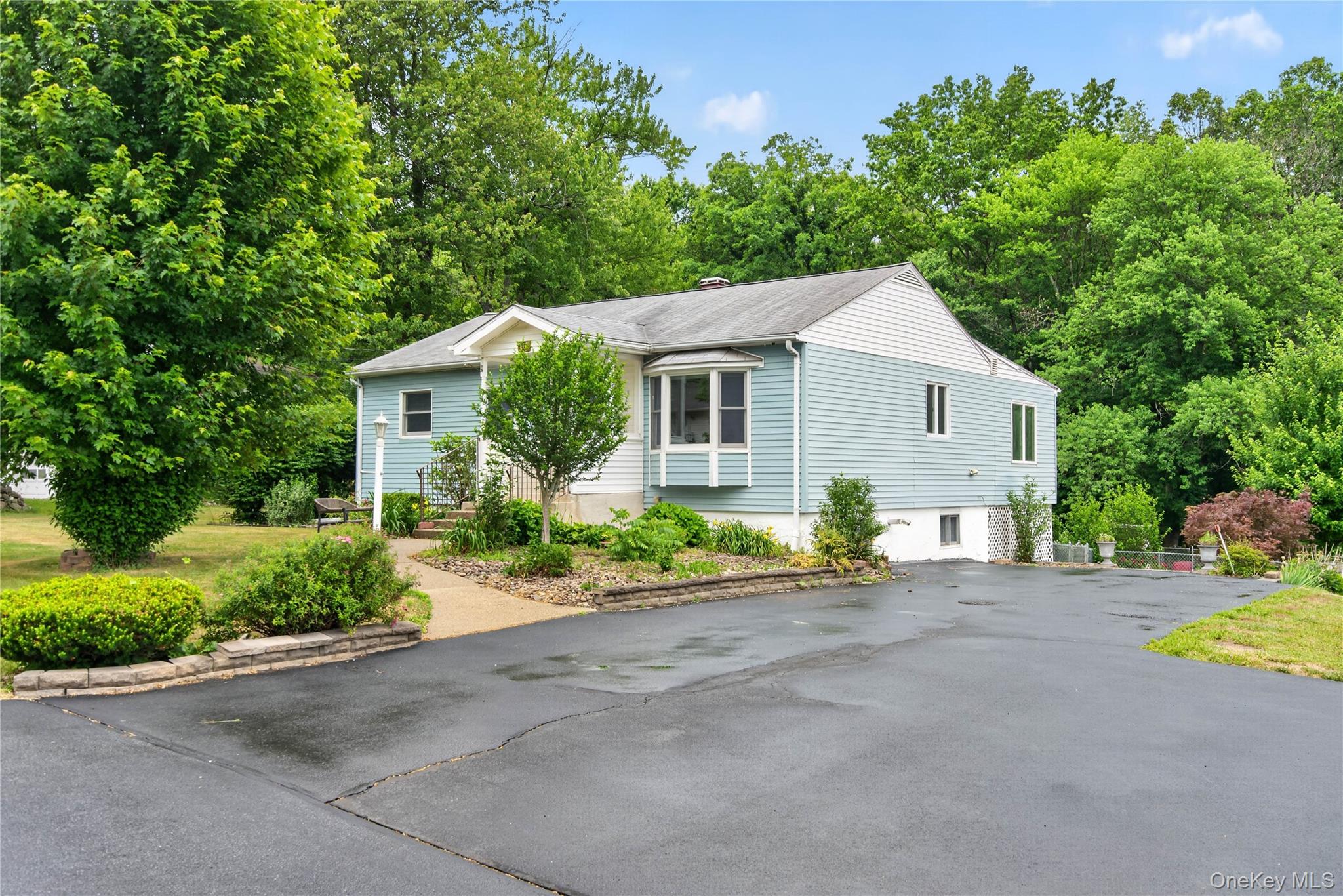 44 Orchard Hill Property Photo 1