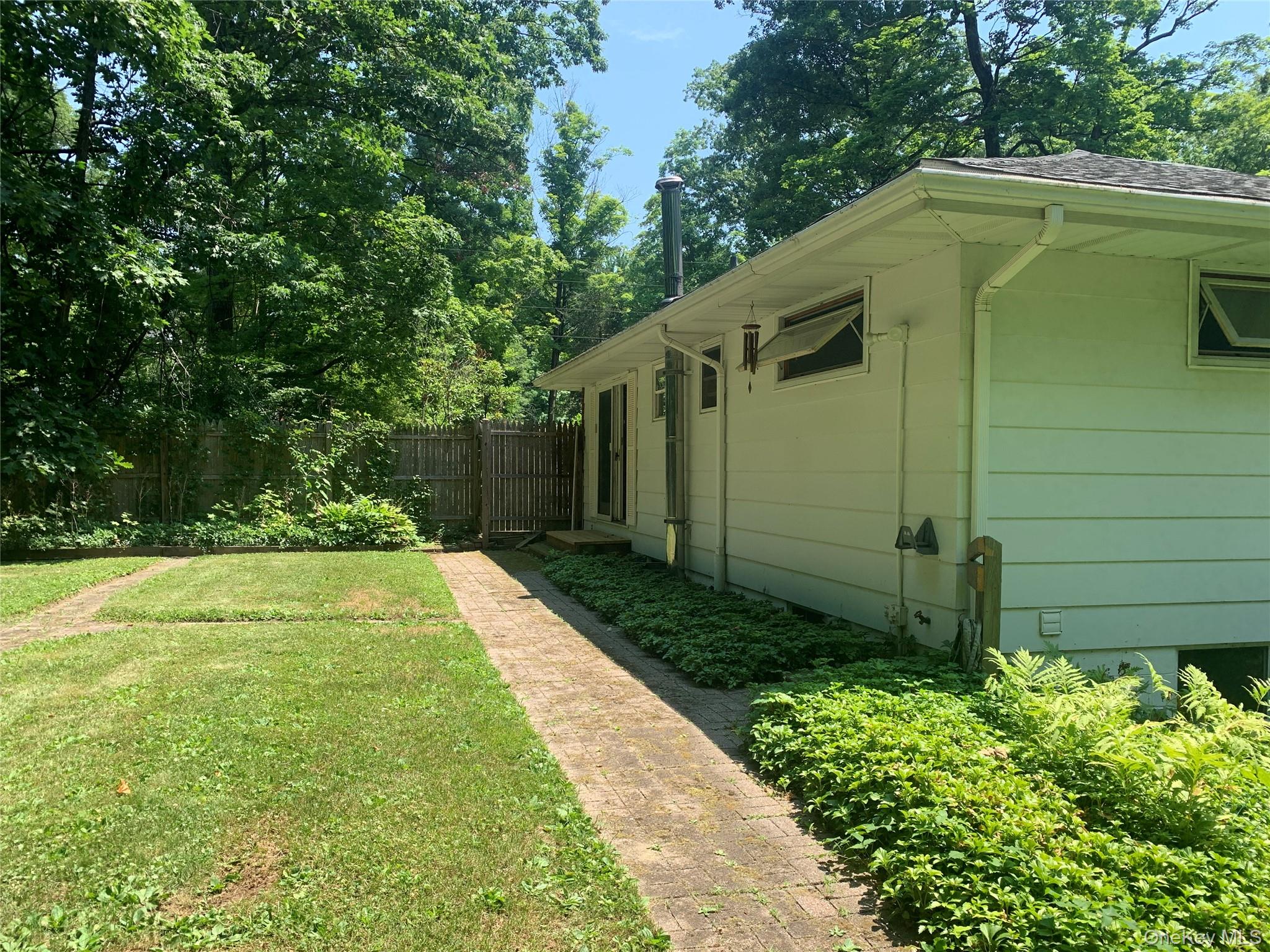9 Dogwood Hill Road Property Photo 3
