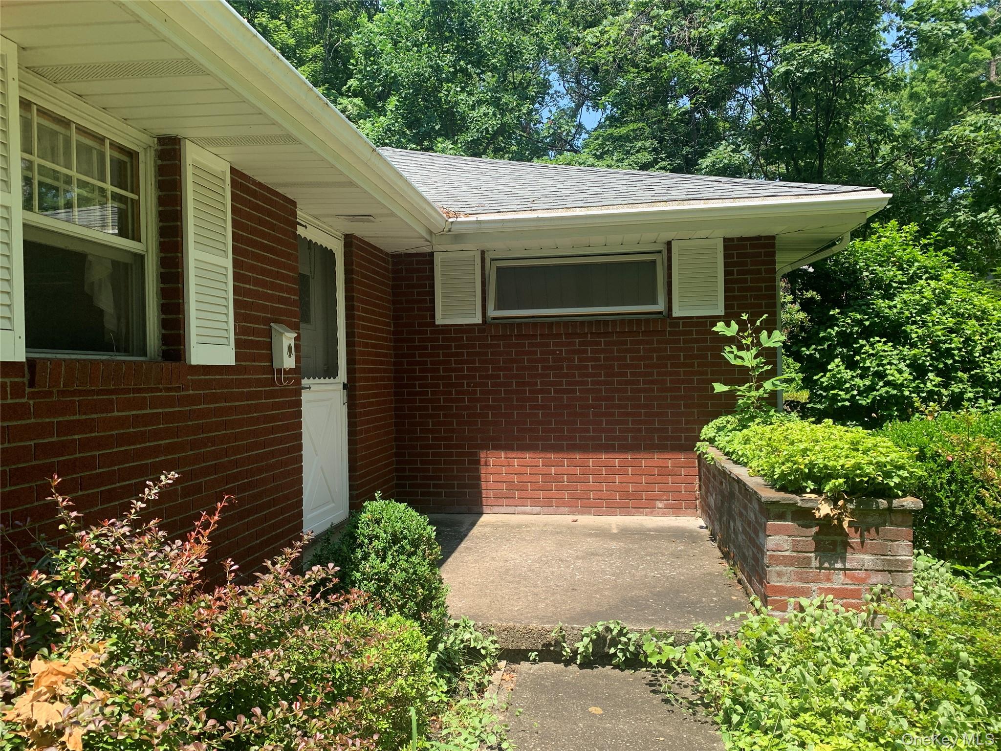 9 Dogwood Hill Road Property Photo 5