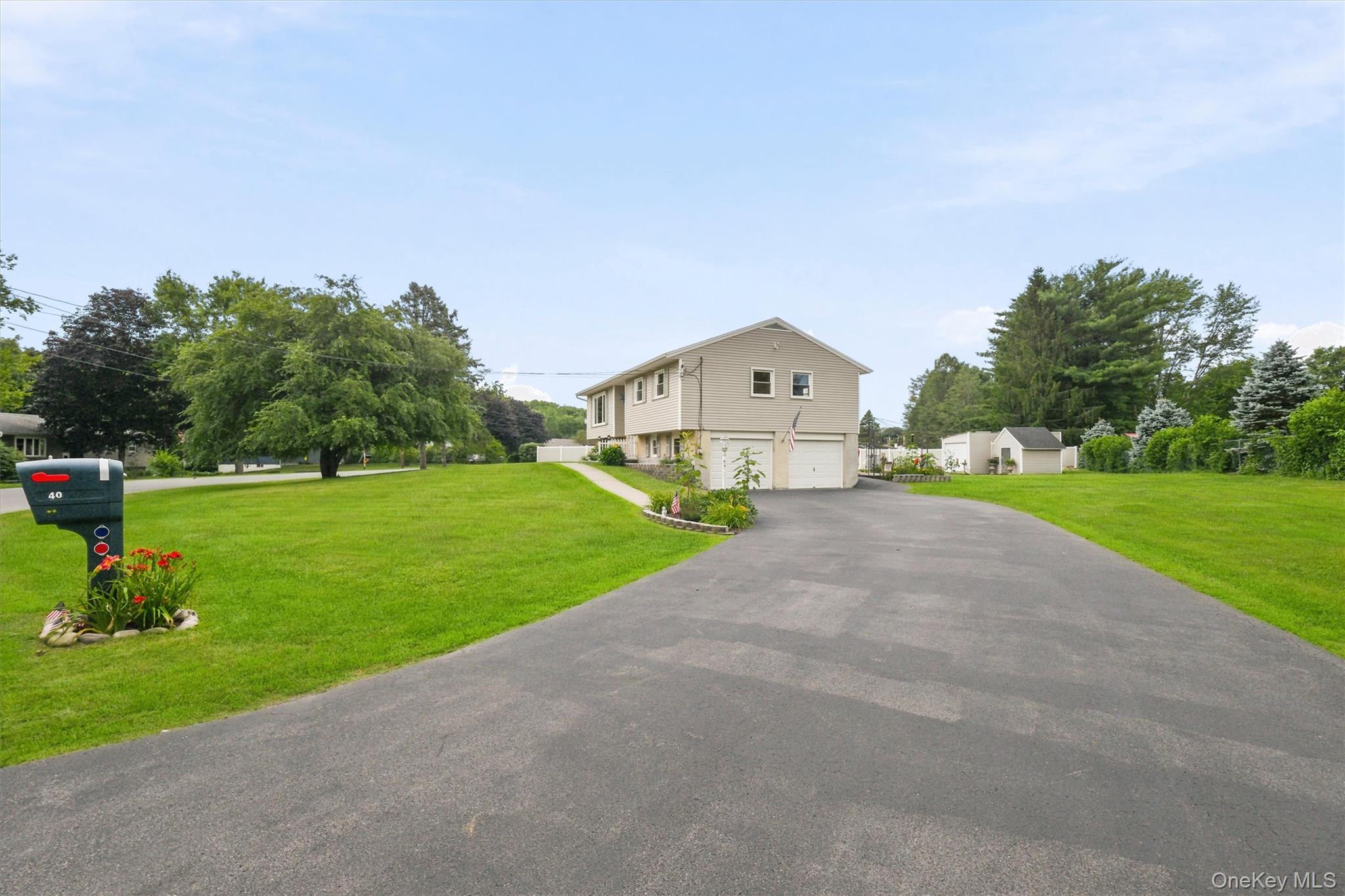 40 Long Meadow Drive Property Photo 3
