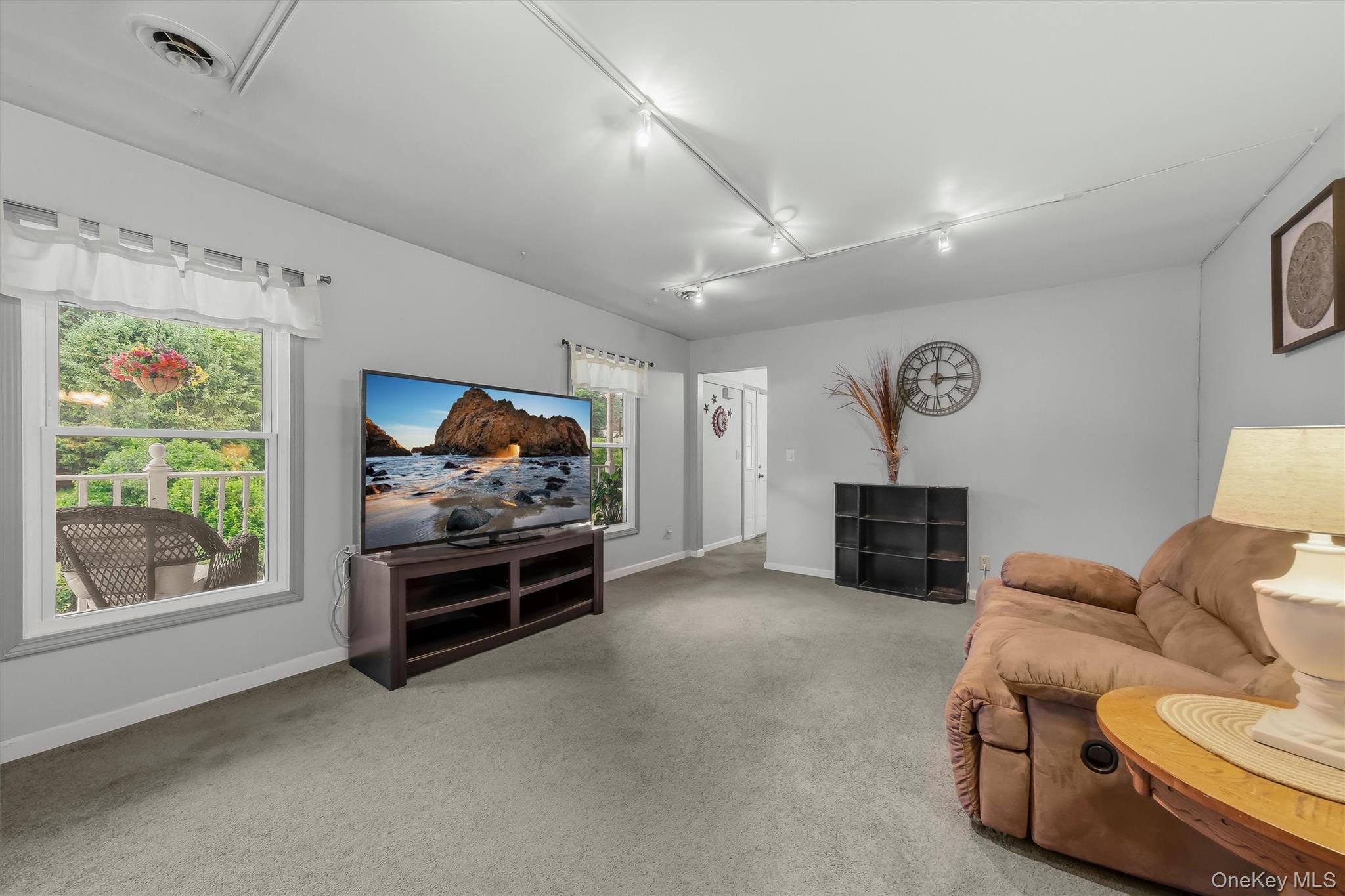 2 Summerset Drive Property Photo 13