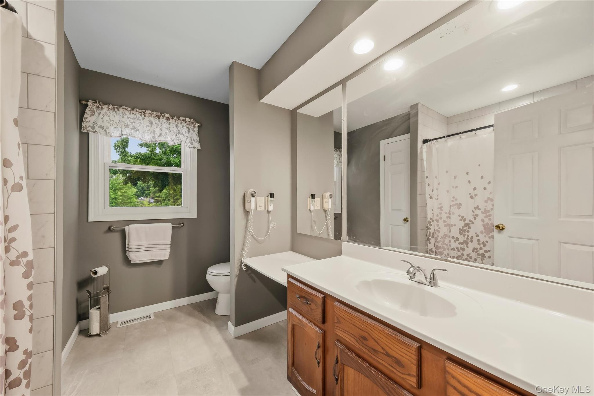 2 Summerset Drive Property Photo 33