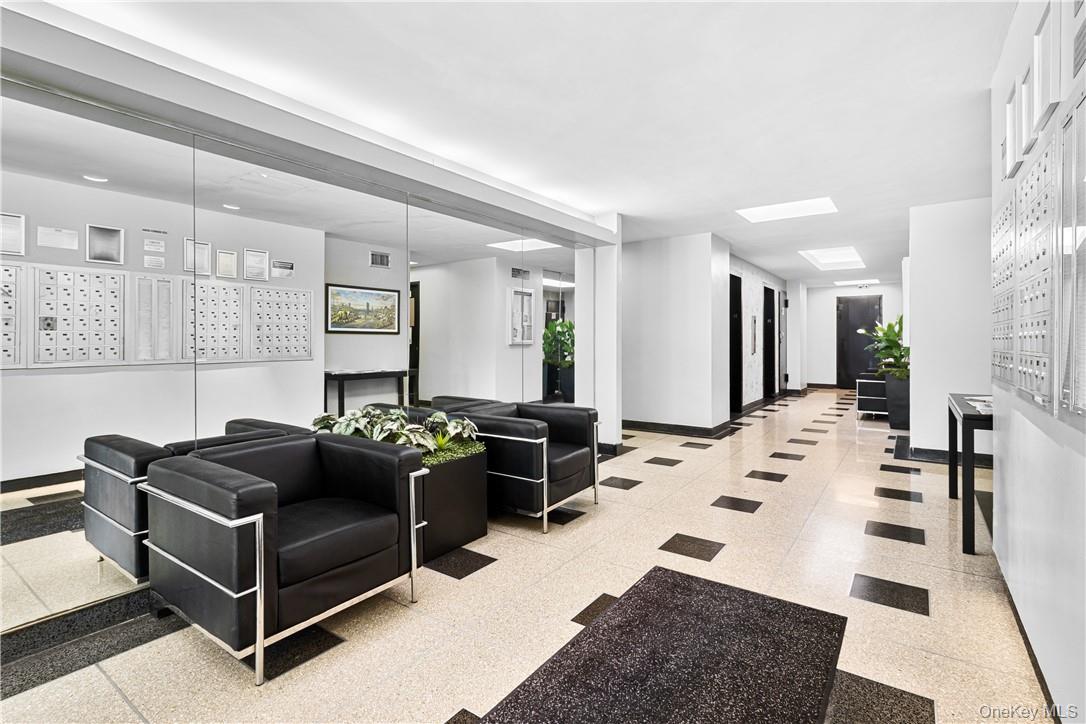 1 Fordham Hill Oval 16h Property Photo 15
