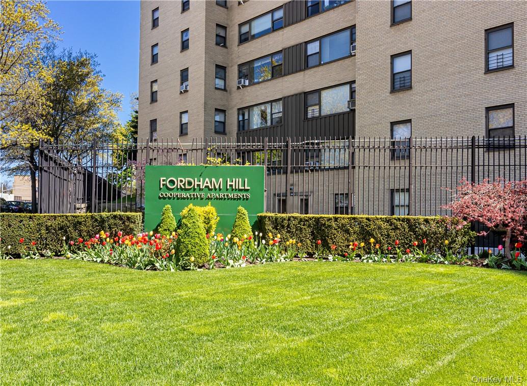 1 Fordham Hill Oval 16h Property Photo 19