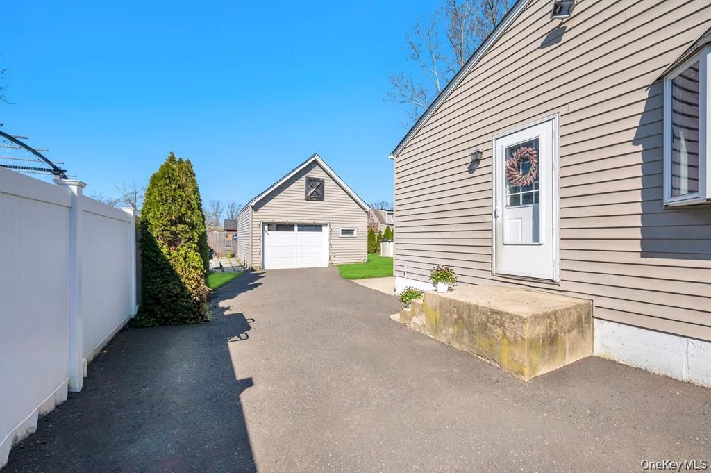 28 Saint Joseph Avenue Property Photo 4