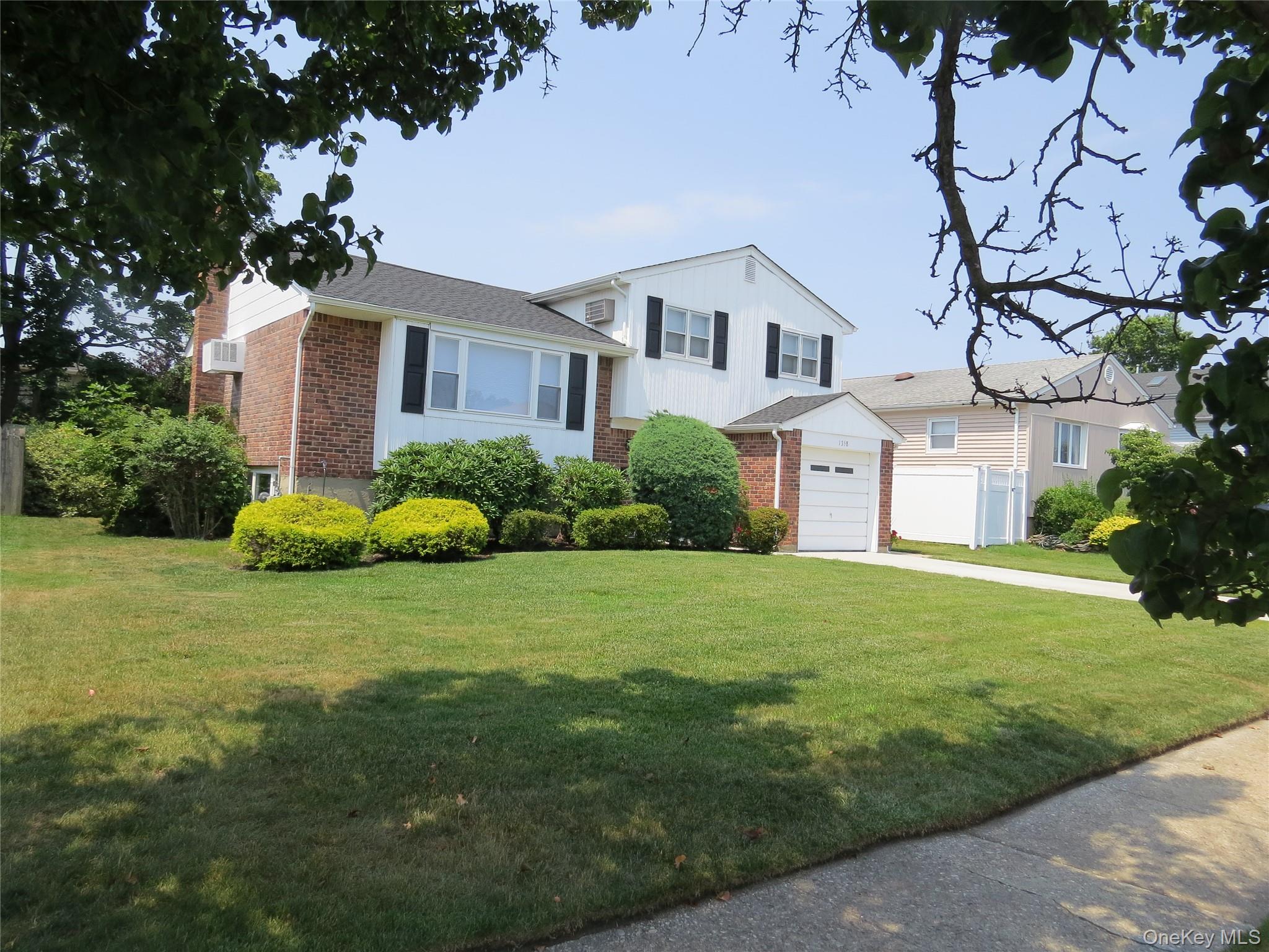 1358 Milanna Lane Property Photo 2