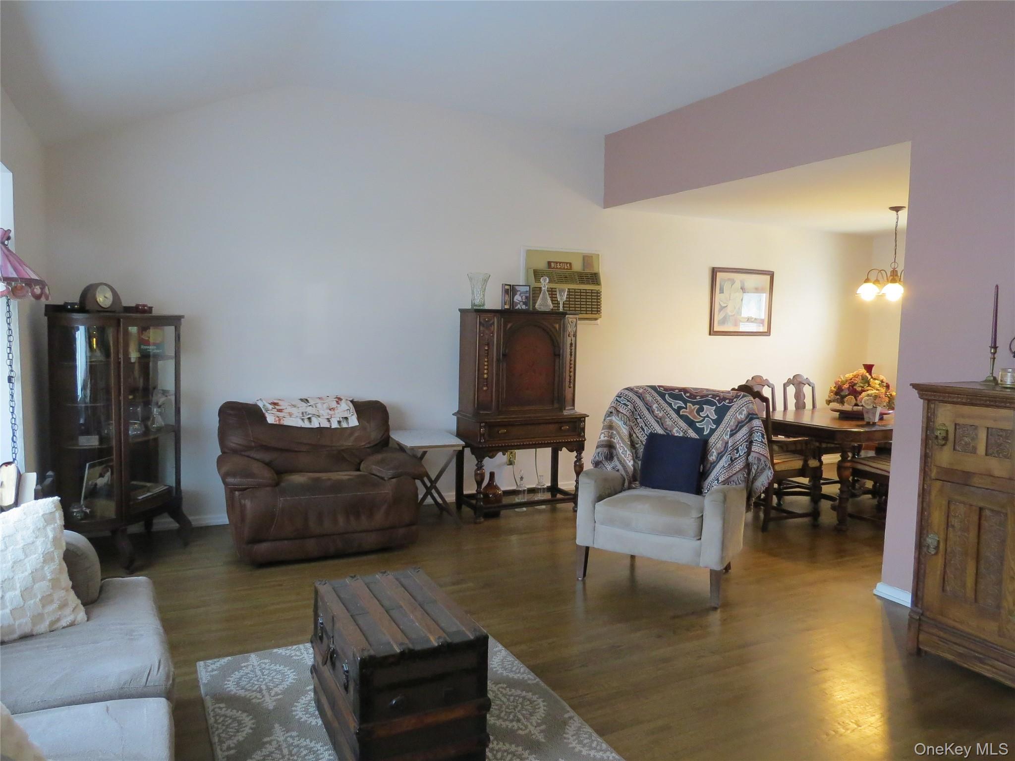 1358 Milanna Lane Property Photo 7