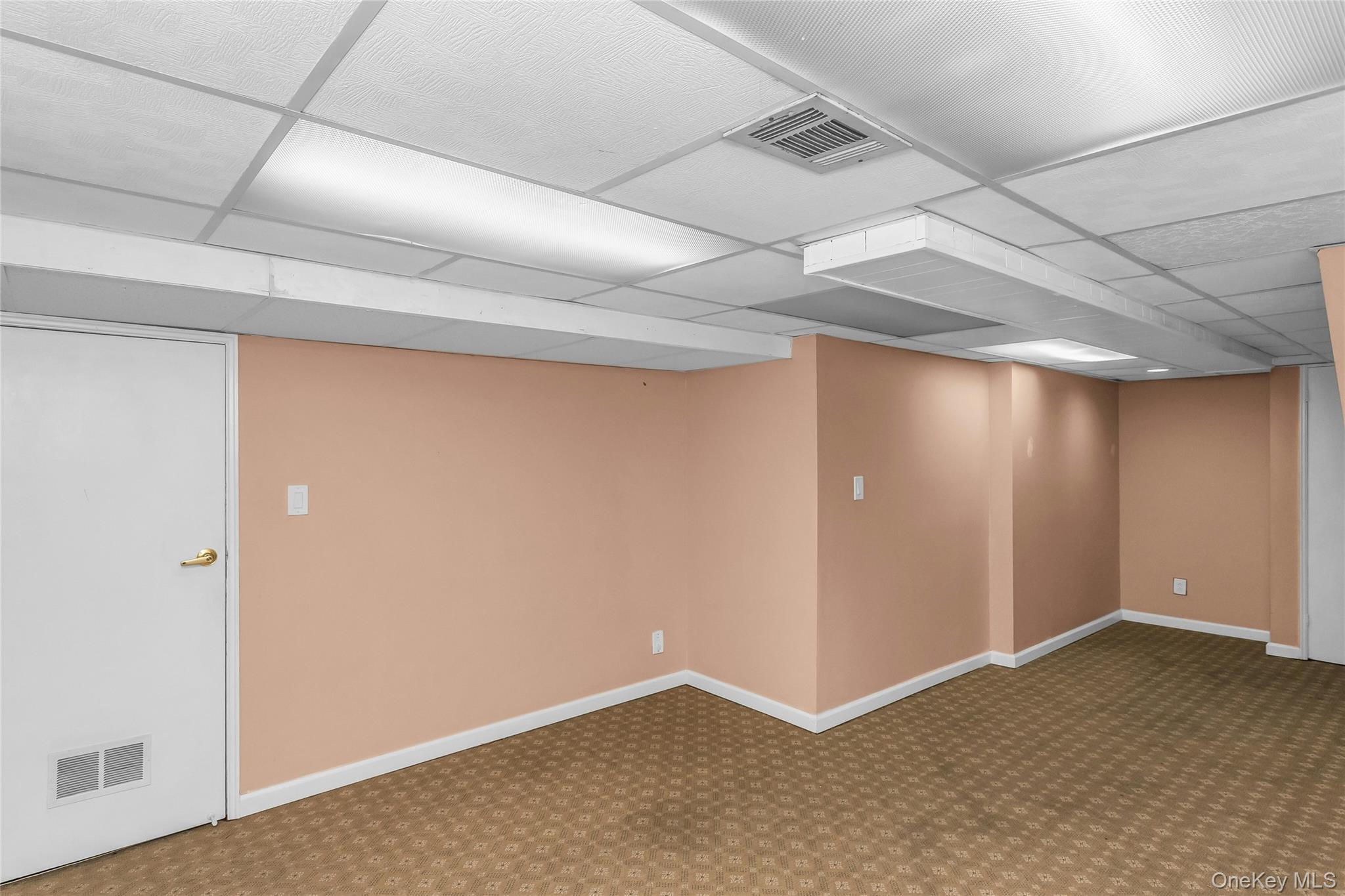 104 W Woodlake Drive Property Photo 25