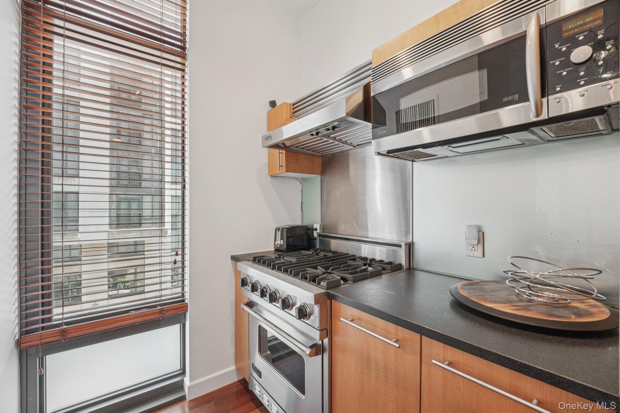 25 City Place 4b Property Photo 10