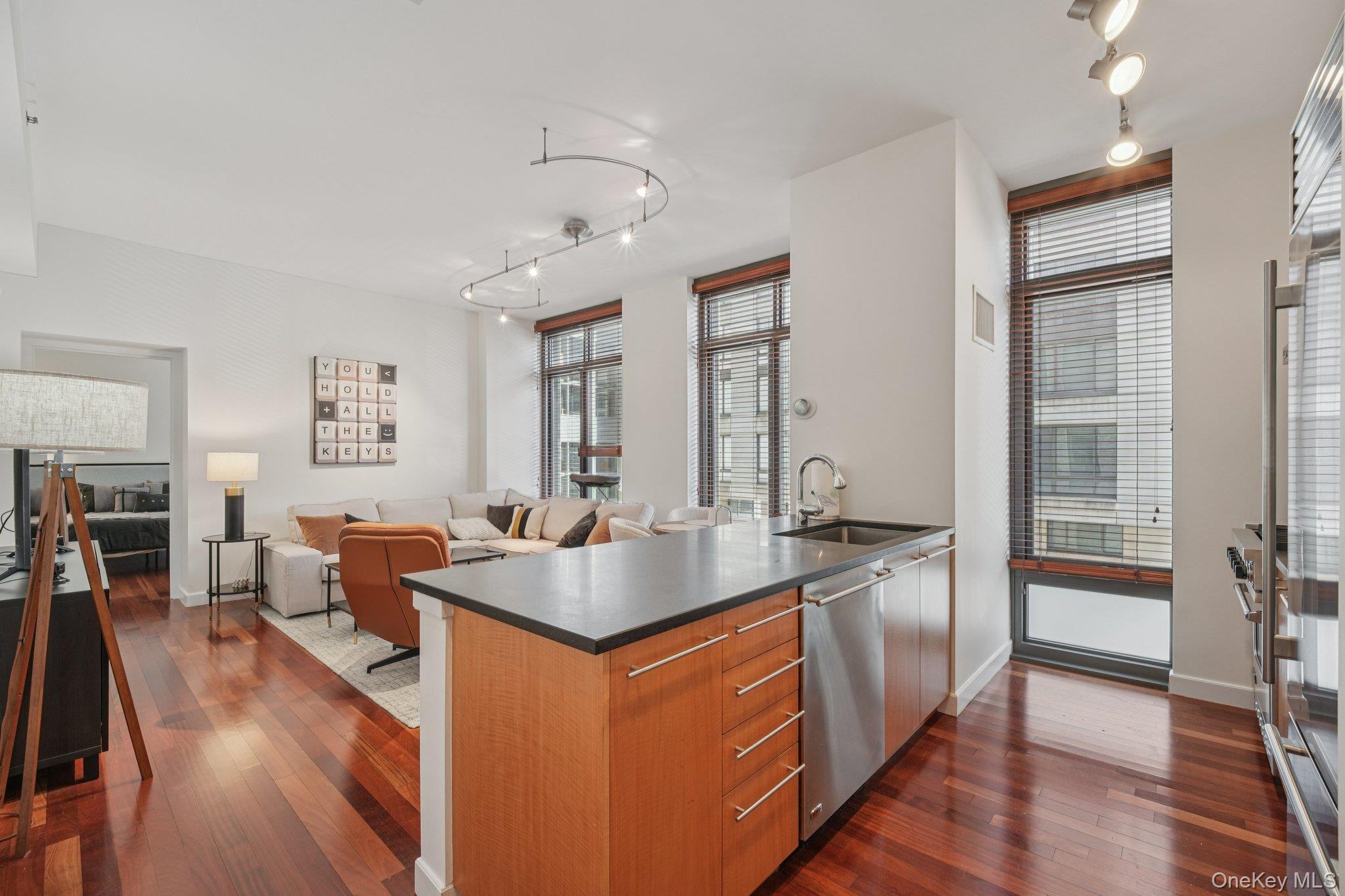 25 City Place 4b Property Photo 11