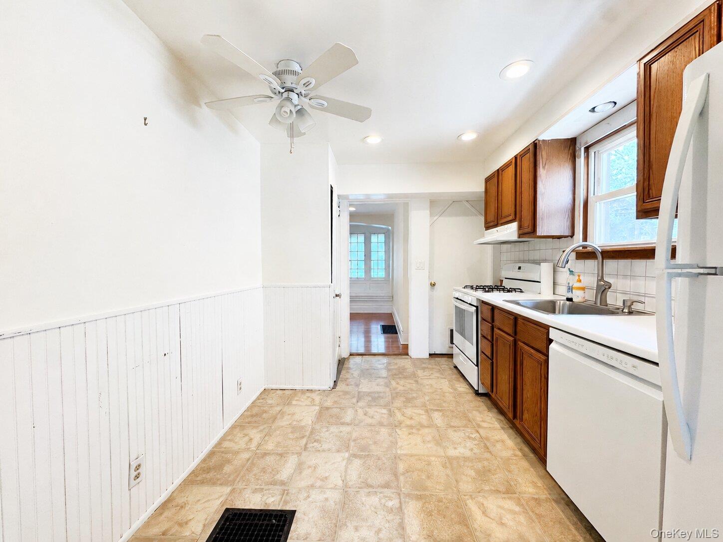 113 Rhodes Street Property Photo 8