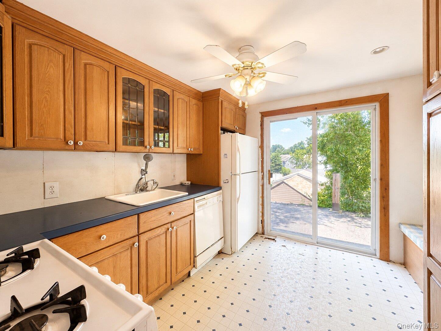 113 Rhodes Street Property Photo 13