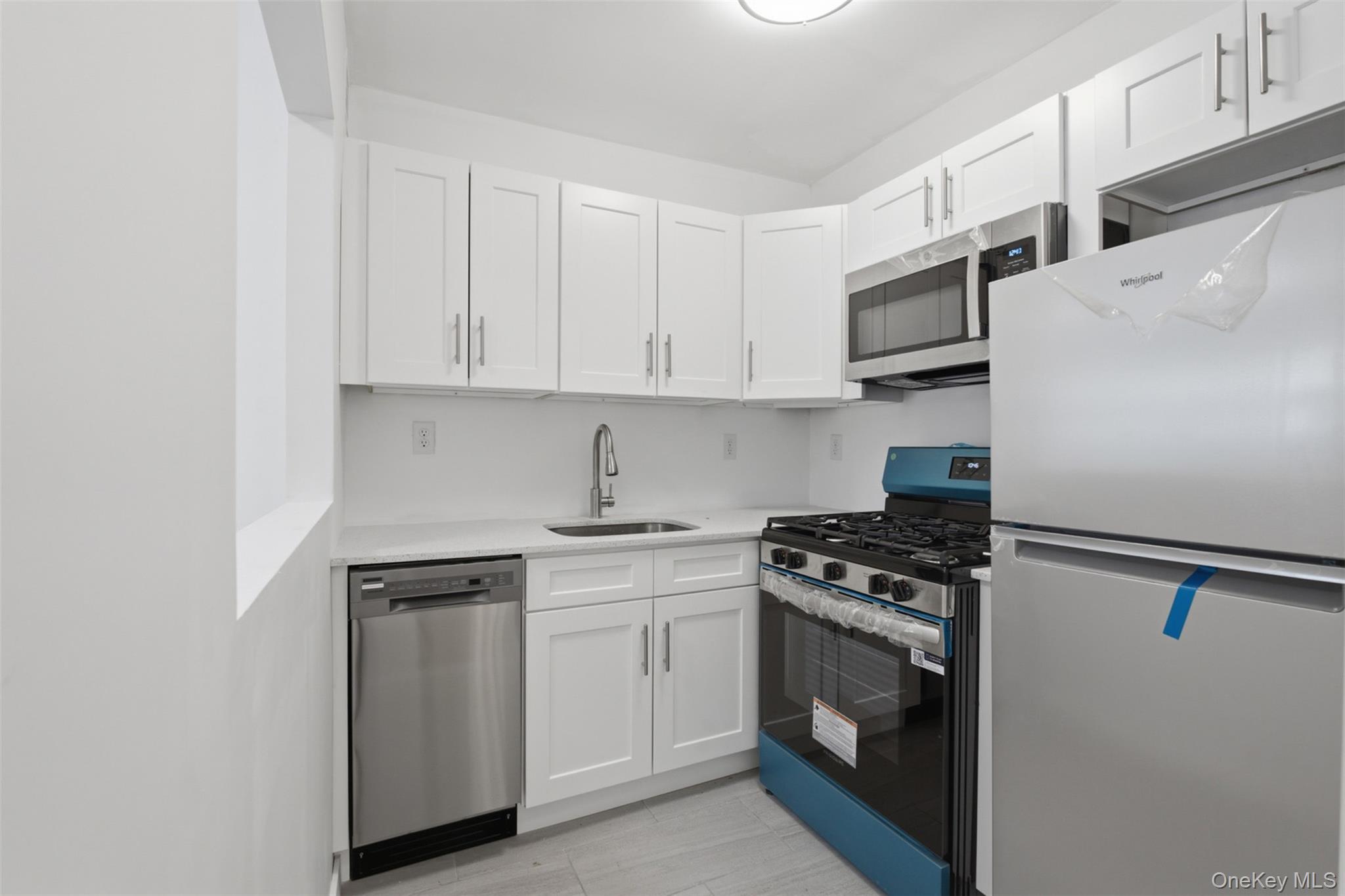 671 Bronx River Road 2n Property Photo 4