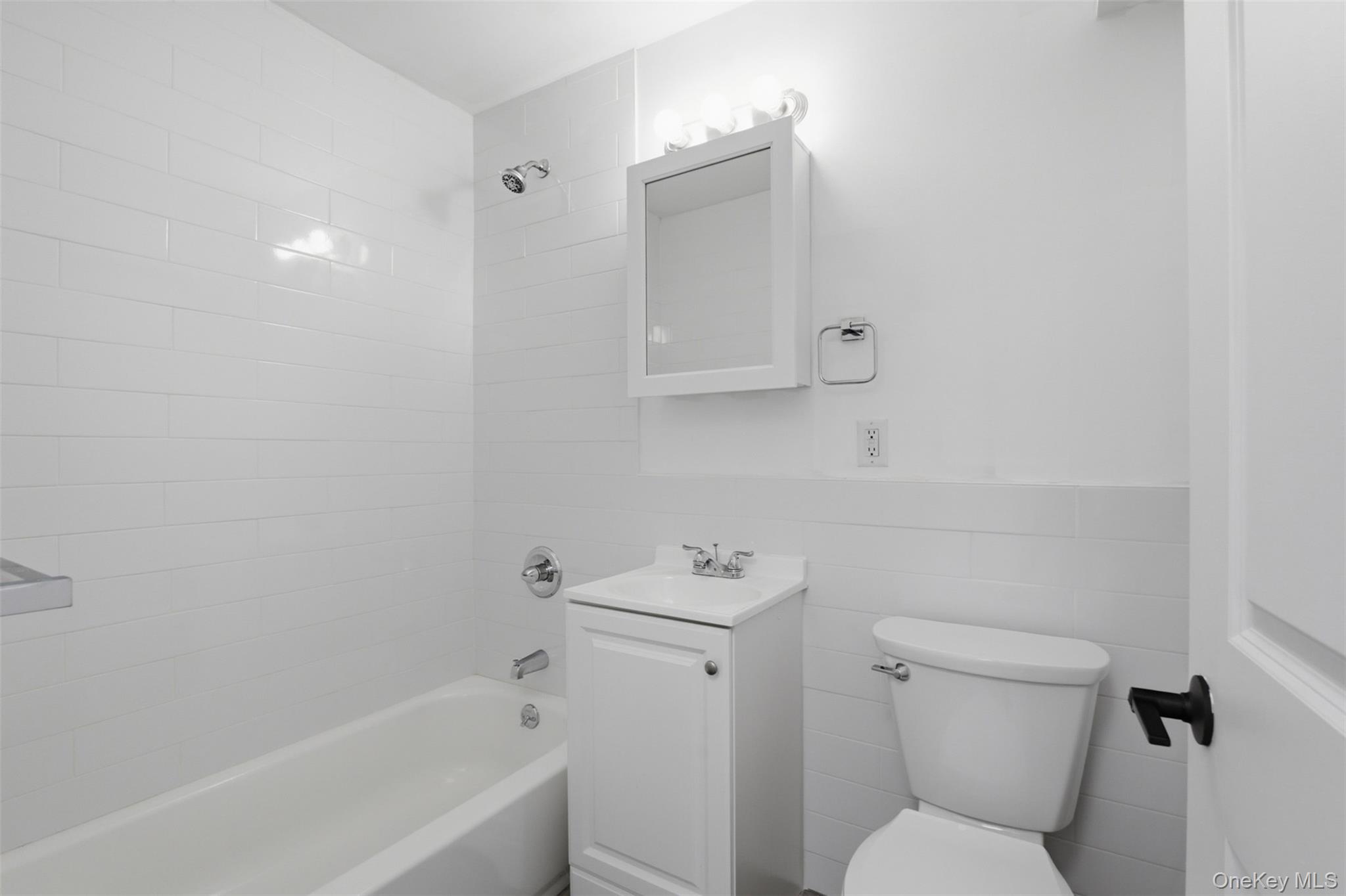 671 Bronx River Road 2n Property Photo 9