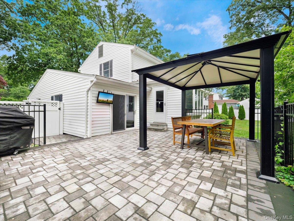 44 Oriole Street Property Photo 40